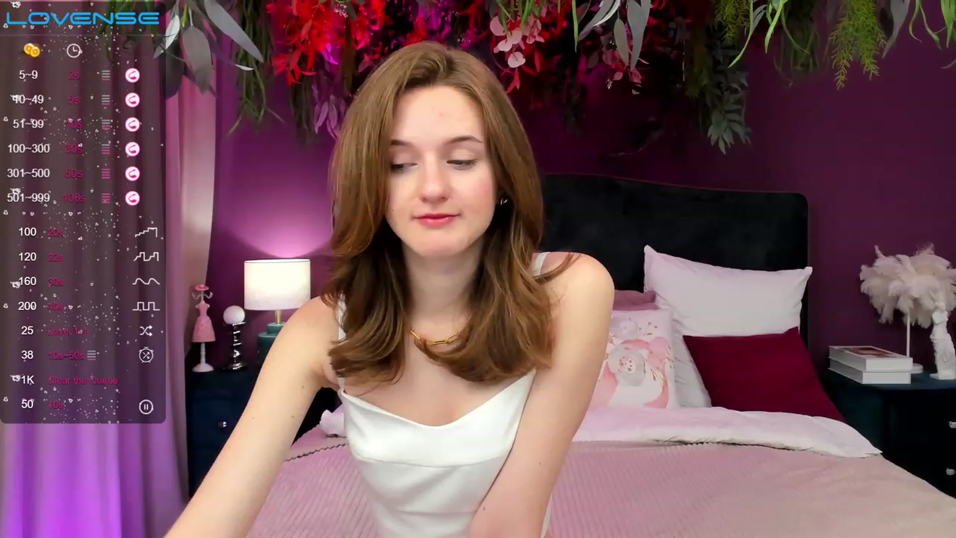 Gallery image thumbnail from MonaElisa's myfreecams stream on, 06/08/2023, 12:00 image 2 of 20