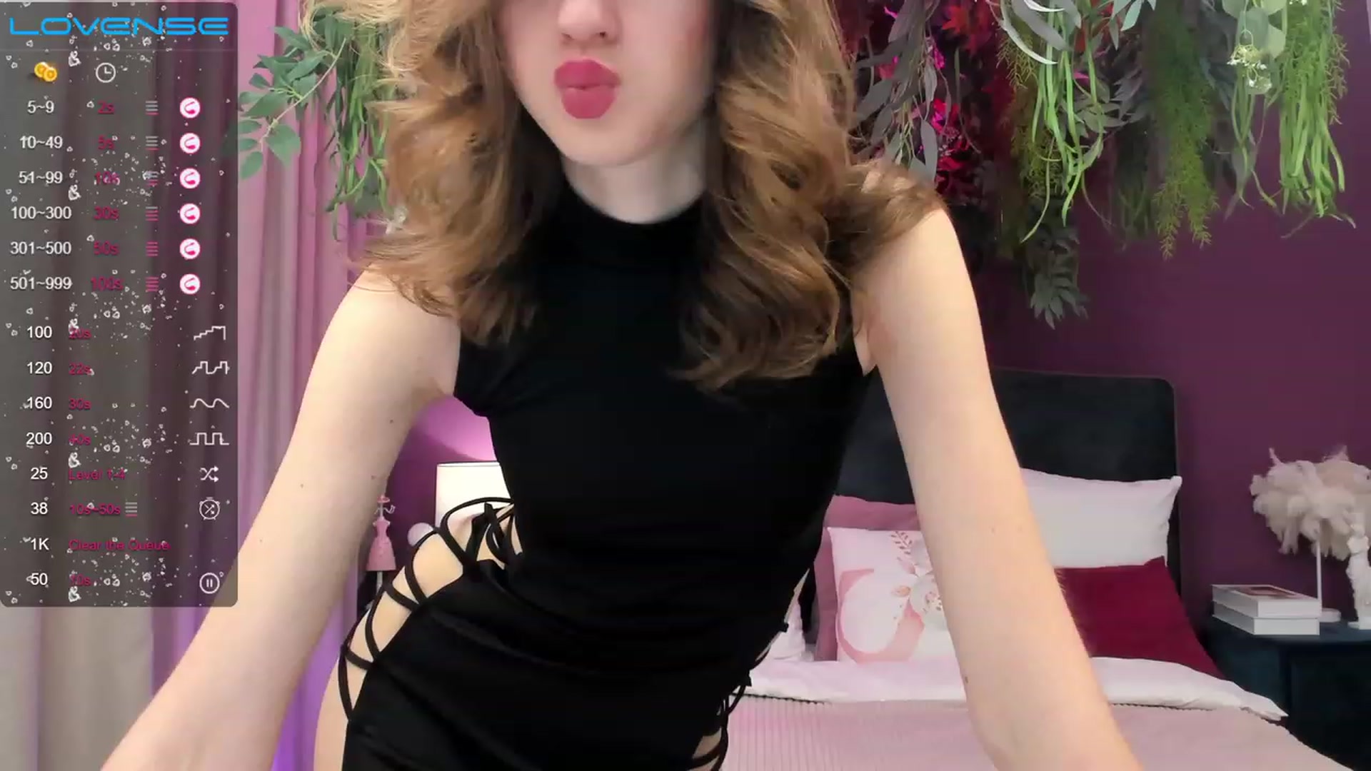 Gallery image thumbnail from MonaElisa's myfreecams stream on, 06/09/2023, 12:50 image 3 of 20