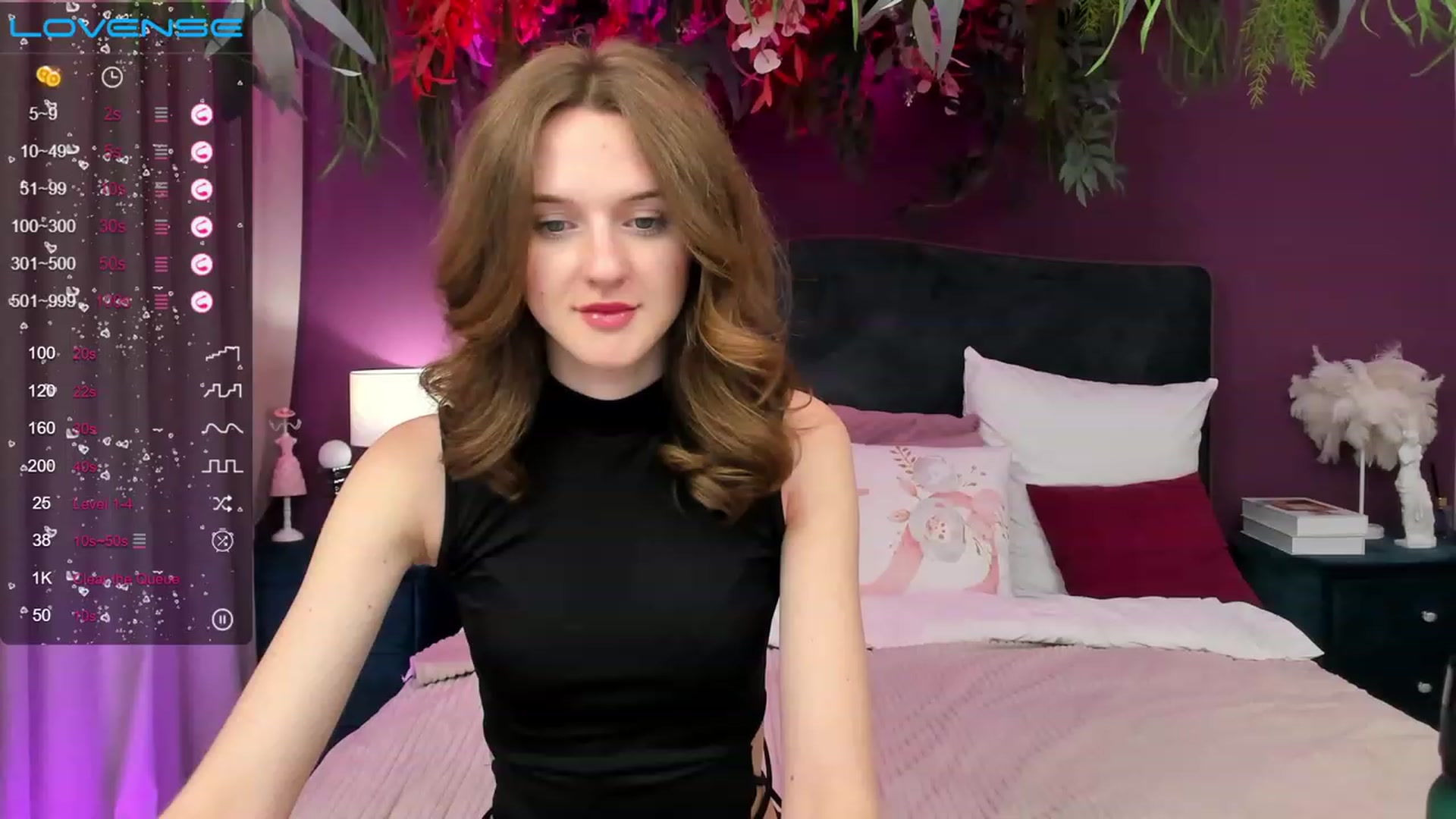 Gallery image thumbnail from MonaElisa's myfreecams stream on, 06/09/2023, 16:32 image 7 of 20