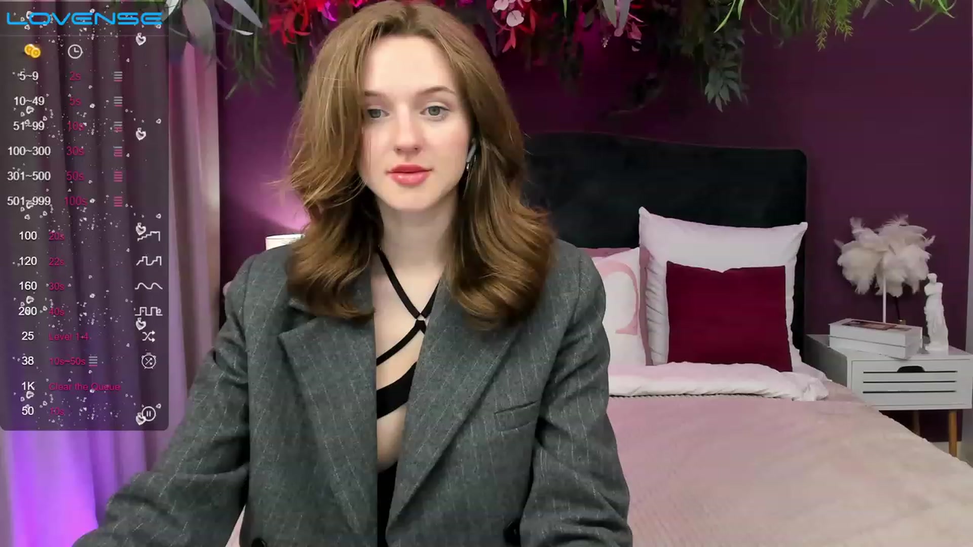 Gallery image thumbnail from MonaElisa's myfreecams stream on, 06/13/2023, 19:03 image 18 of 20
