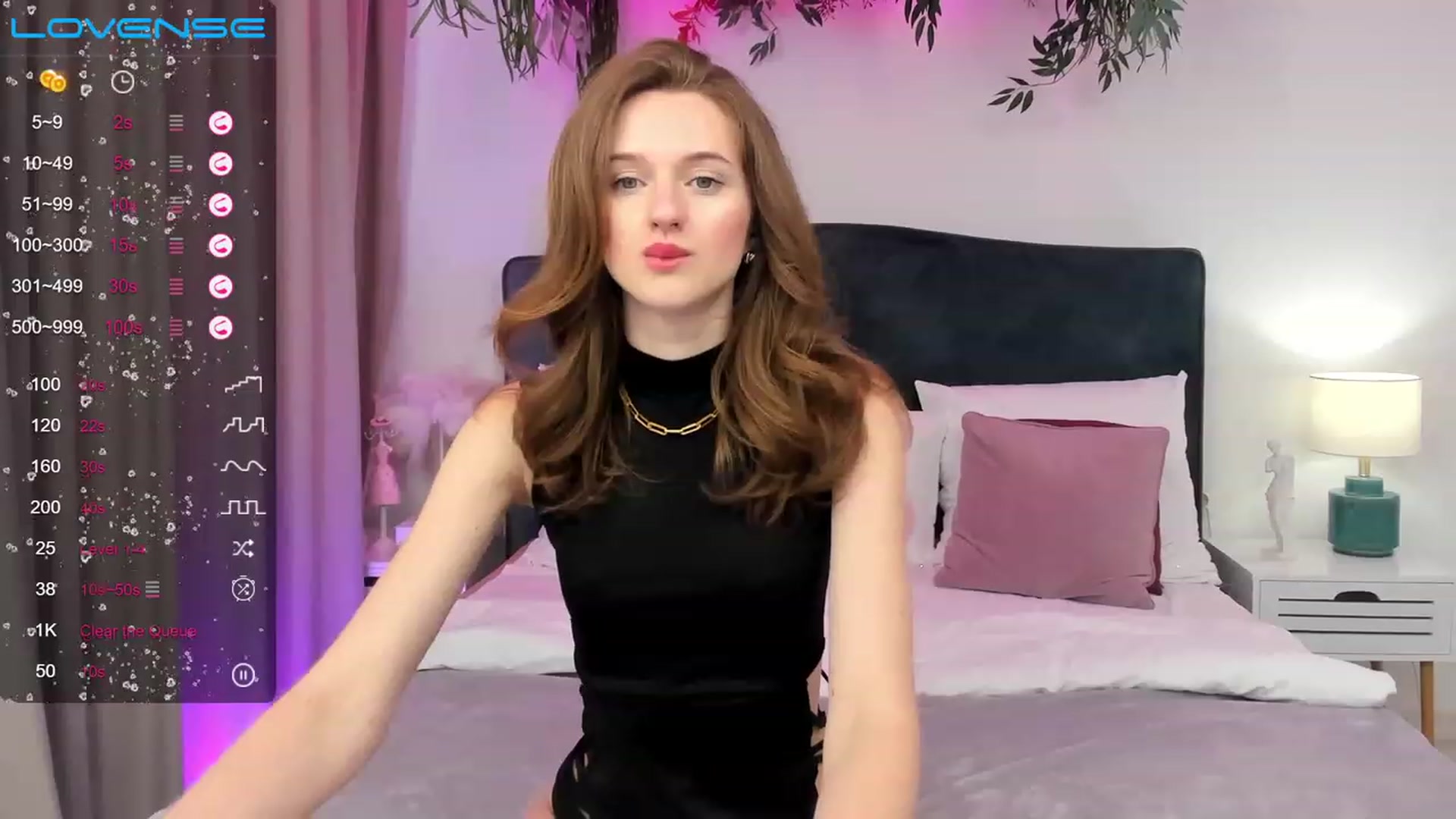 Gallery image thumbnail from MonaElisa's myfreecams stream on, 07/19/2023, 13:33 image 7 of 20