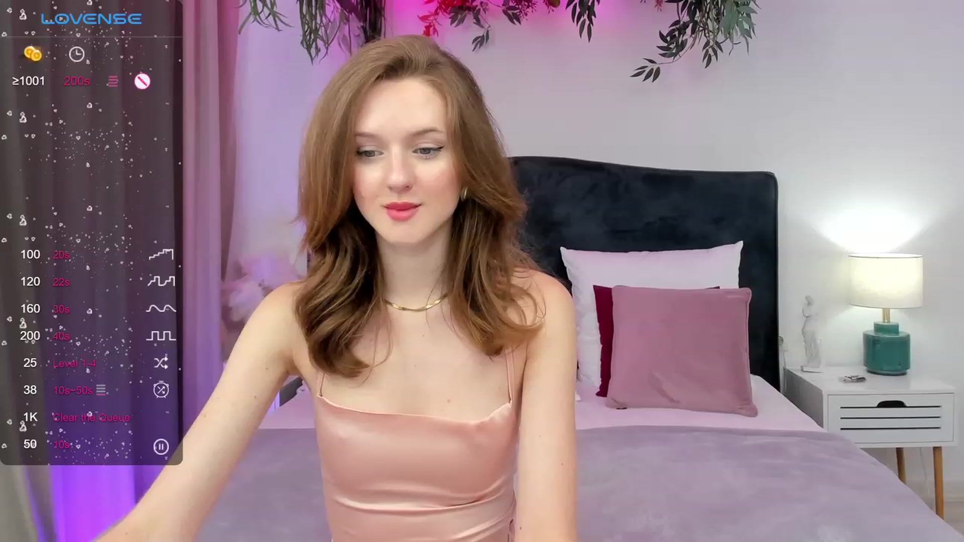 Gallery image thumbnail from MonaElisa's myfreecams stream on, 08/18/2023, 14:27 image 4 of 20