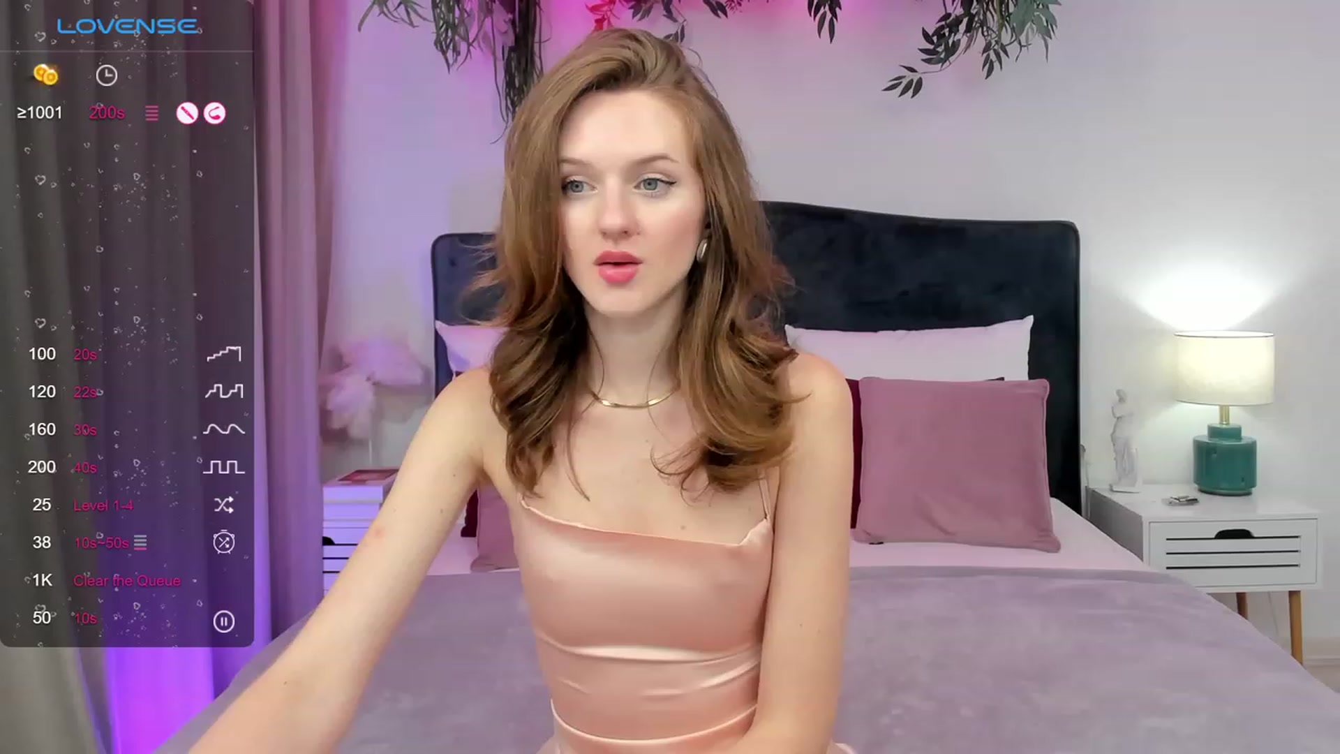 Gallery image thumbnail from MonaElisa's myfreecams stream on, 08/18/2023, 16:48 image 4 of 20
