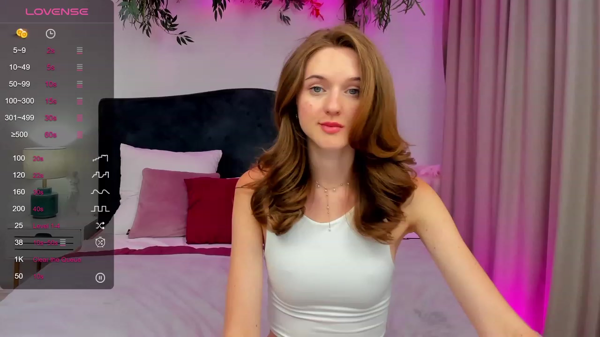 Gallery image thumbnail from MonaElisa's myfreecams stream on, 10/03/2023, 19:00 image 16 of 20