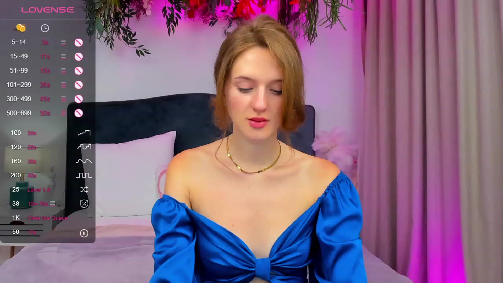 Gallery image thumbnail from MonaElisa's myfreecams stream on, 10/10/2023, 19:07 image 2 of 20