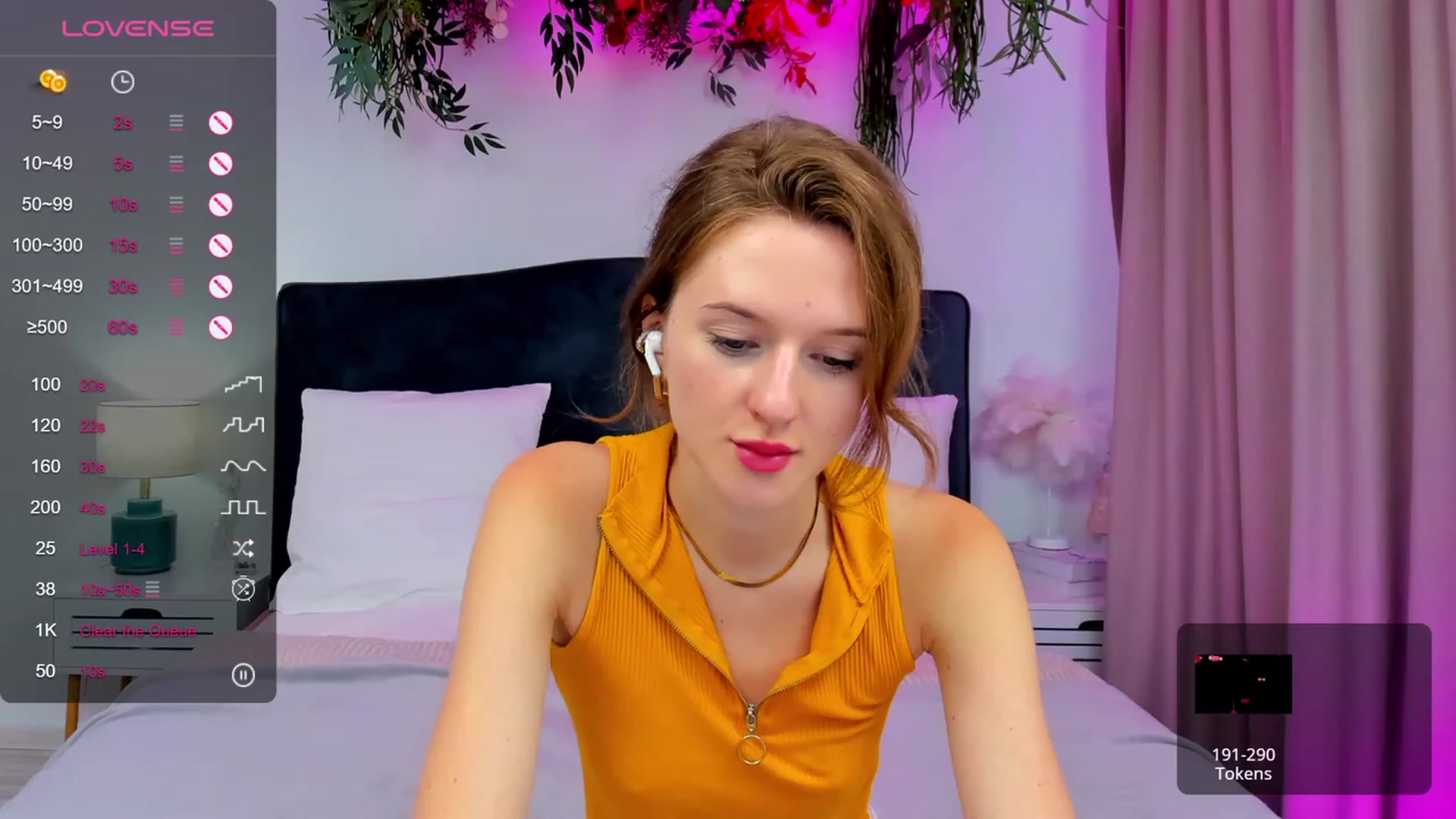 Gallery image thumbnail from MonaElisa's myfreecams stream on, 10/15/2023, 12:00 image 15 of 20