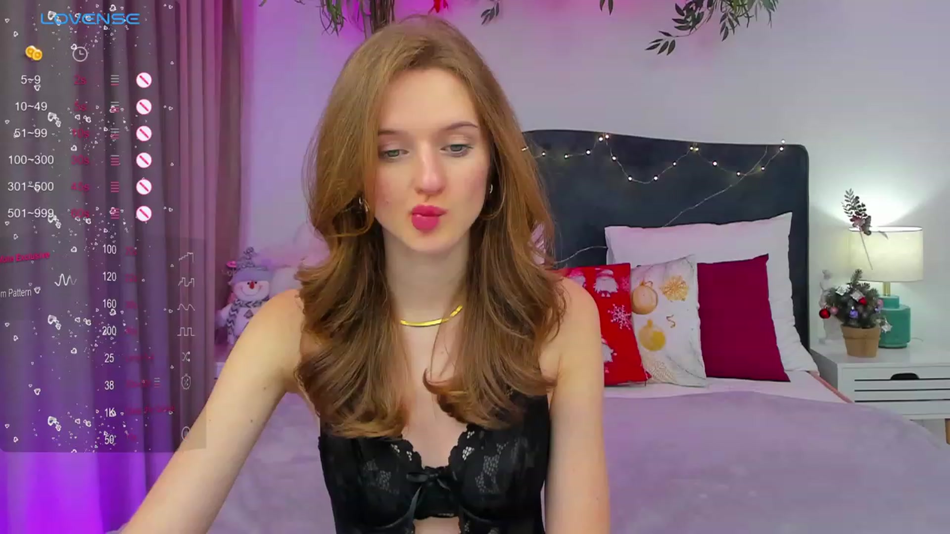 Gallery image thumbnail from MonaElisa's myfreecams stream on, 12/18/2023, 18:43 image 7 of 20