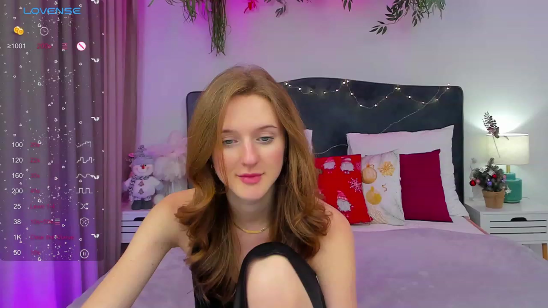 Gallery image thumbnail from MonaElisa's myfreecams stream on, 12/18/2023, 20:01 image 1 of 20
