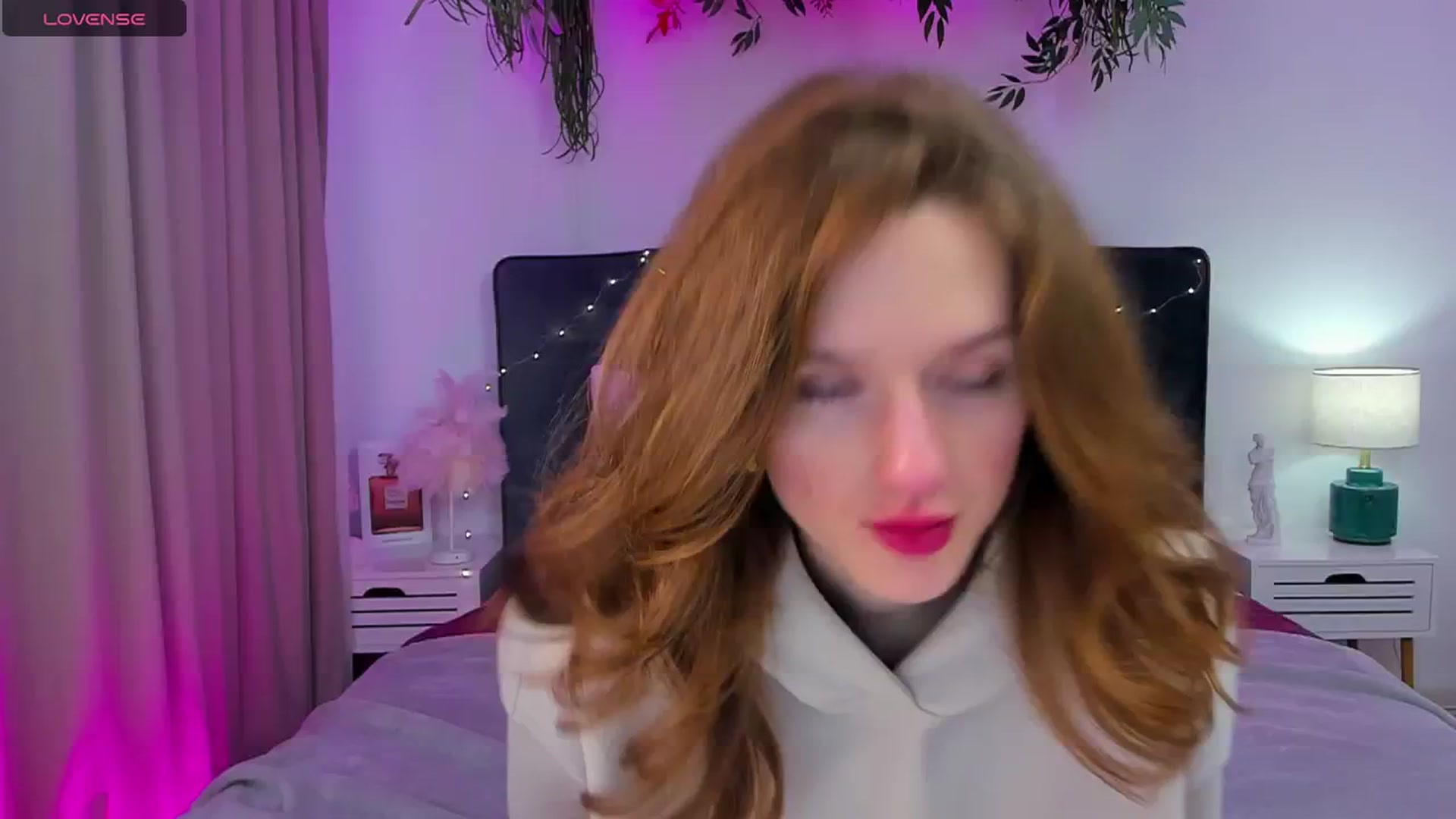 Gallery image thumbnail from MonaElisa's myfreecams stream on, 02/10/2024, 13:30 image 6 of 20