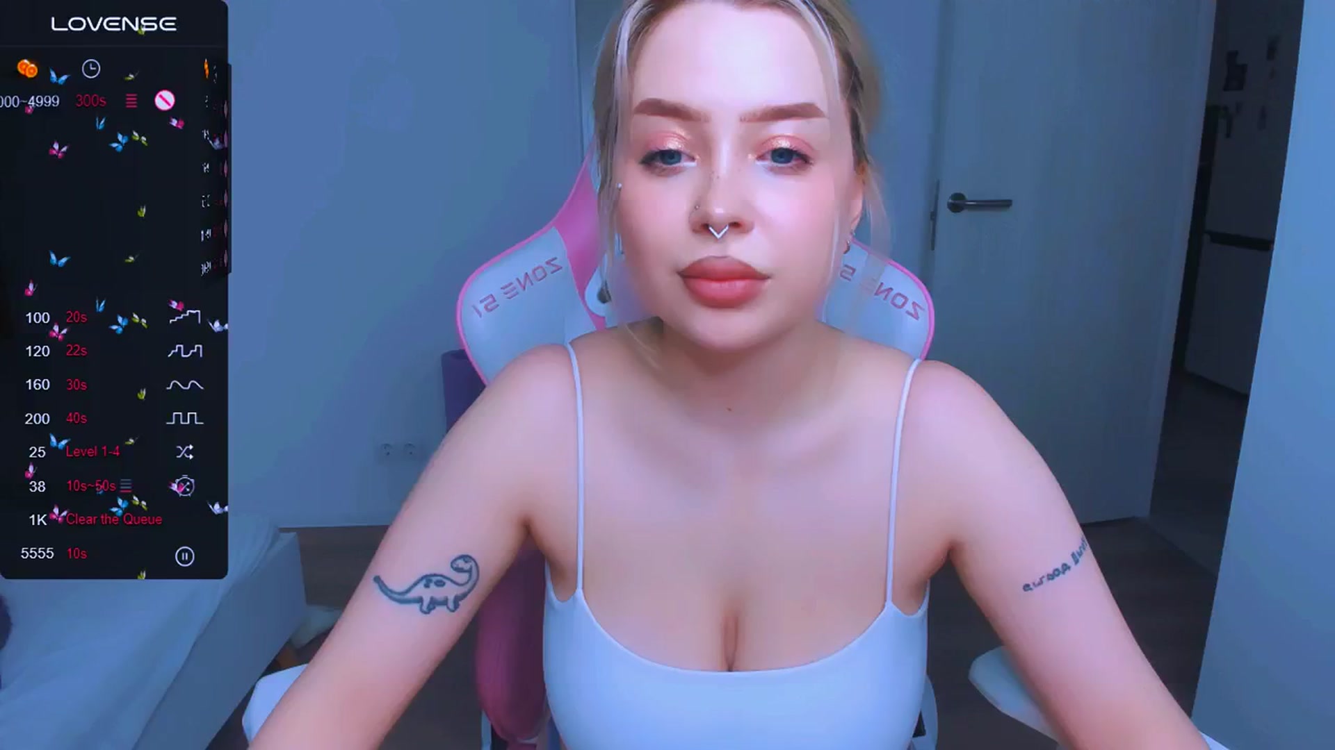 Gallery image thumbnail from MonaLauu's myfreecams stream on, 02/27/2025, 08:52 image 9 of 20