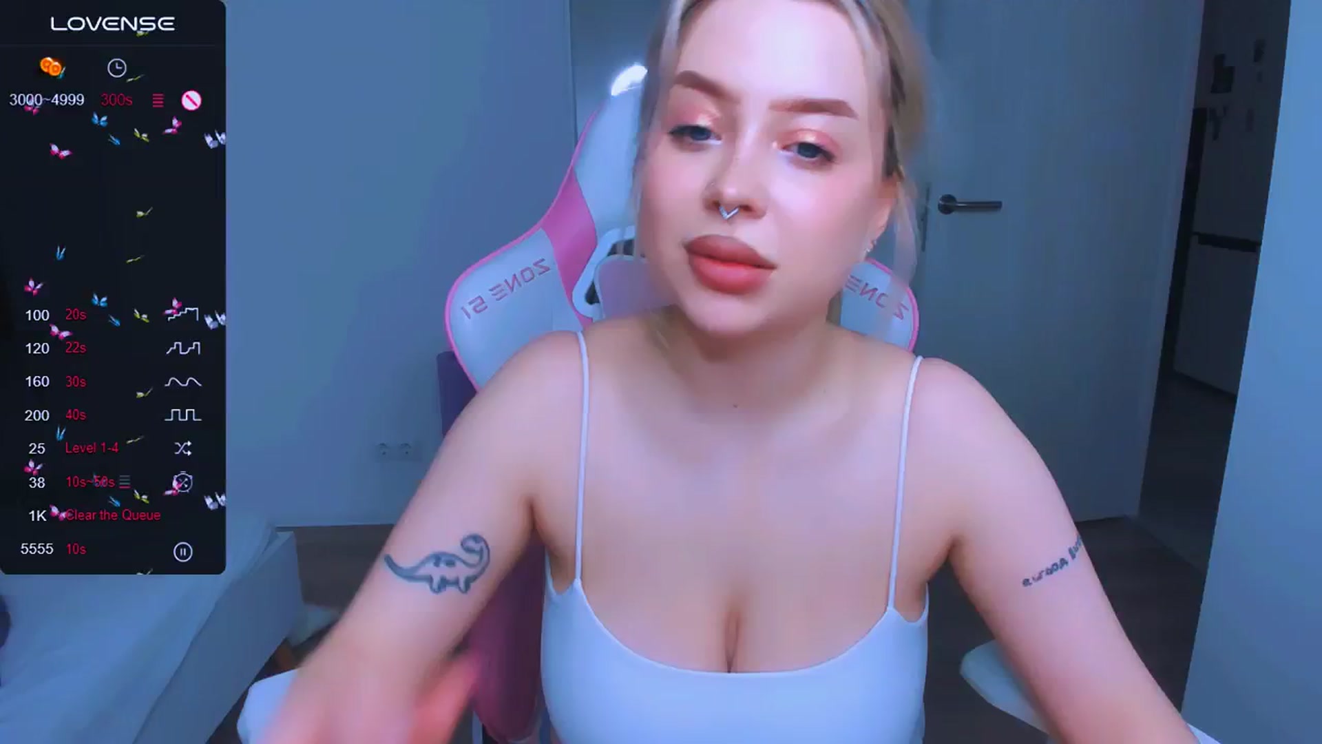 Gallery image thumbnail from MonaLauu's myfreecams stream on, 02/27/2025, 08:52 image 17 of 20