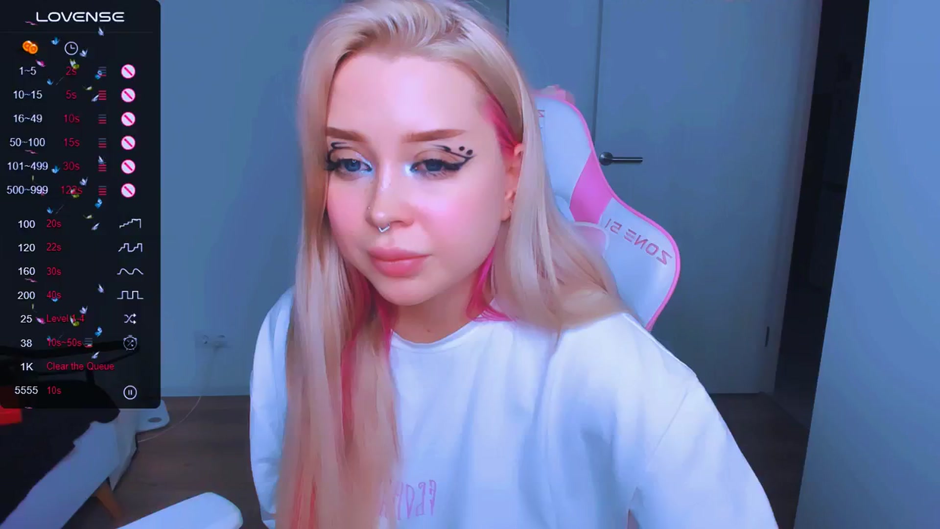 Gallery image thumbnail from MonaLauu's myfreecams stream on, 03/11/2025, 18:42 image 14 of 20