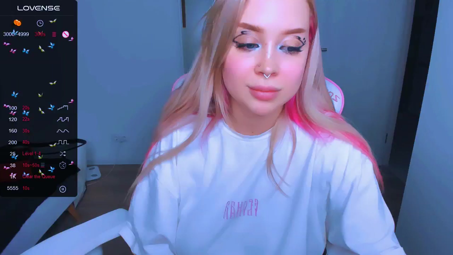 Gallery image thumbnail from MonaLauu's myfreecams stream on, 03/11/2025, 18:42 image 18 of 20