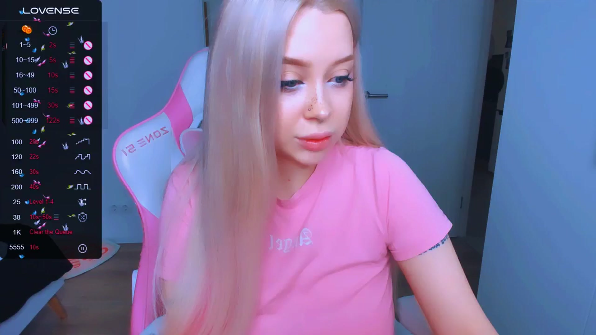 Gallery image thumbnail from MonaLauu's myfreecams stream on, 03/17/2025, 10:01 image 18 of 20