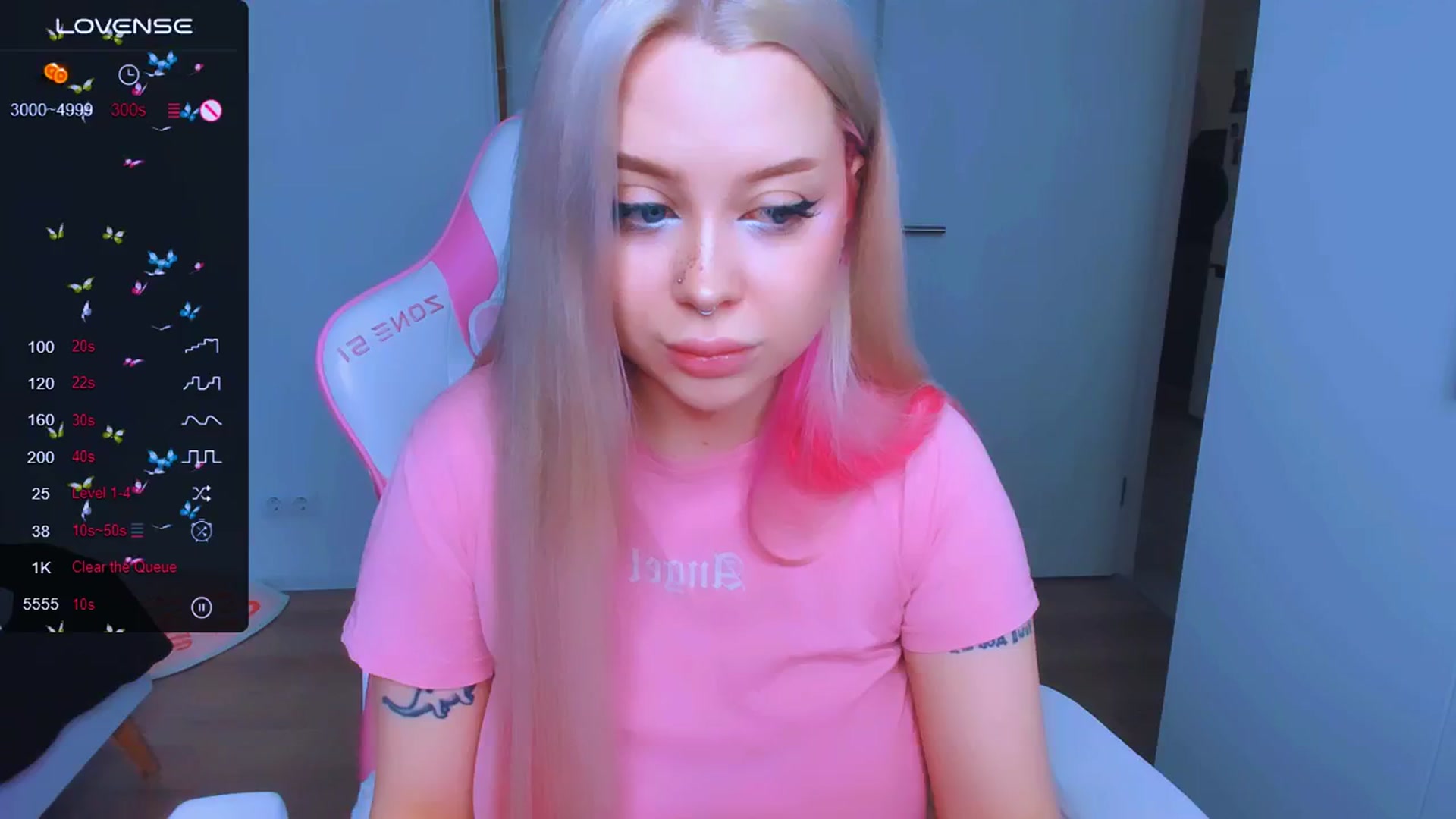 Gallery image thumbnail from MonaLauu's myfreecams stream on, 03/17/2025, 10:01 image 14 of 20