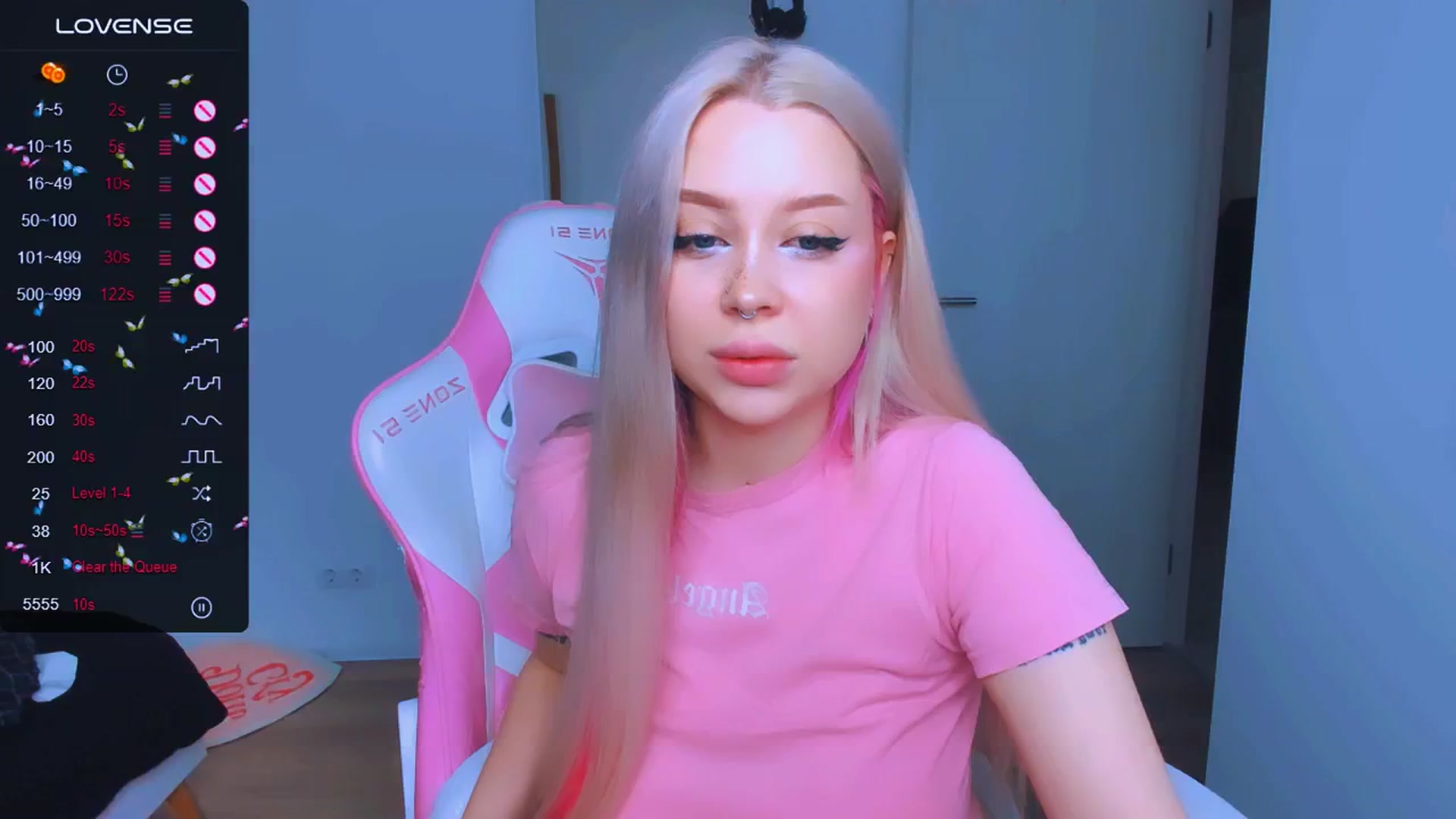 Gallery image thumbnail from MonaLauu's myfreecams stream on, 03/17/2025, 10:01 image 1 of 20