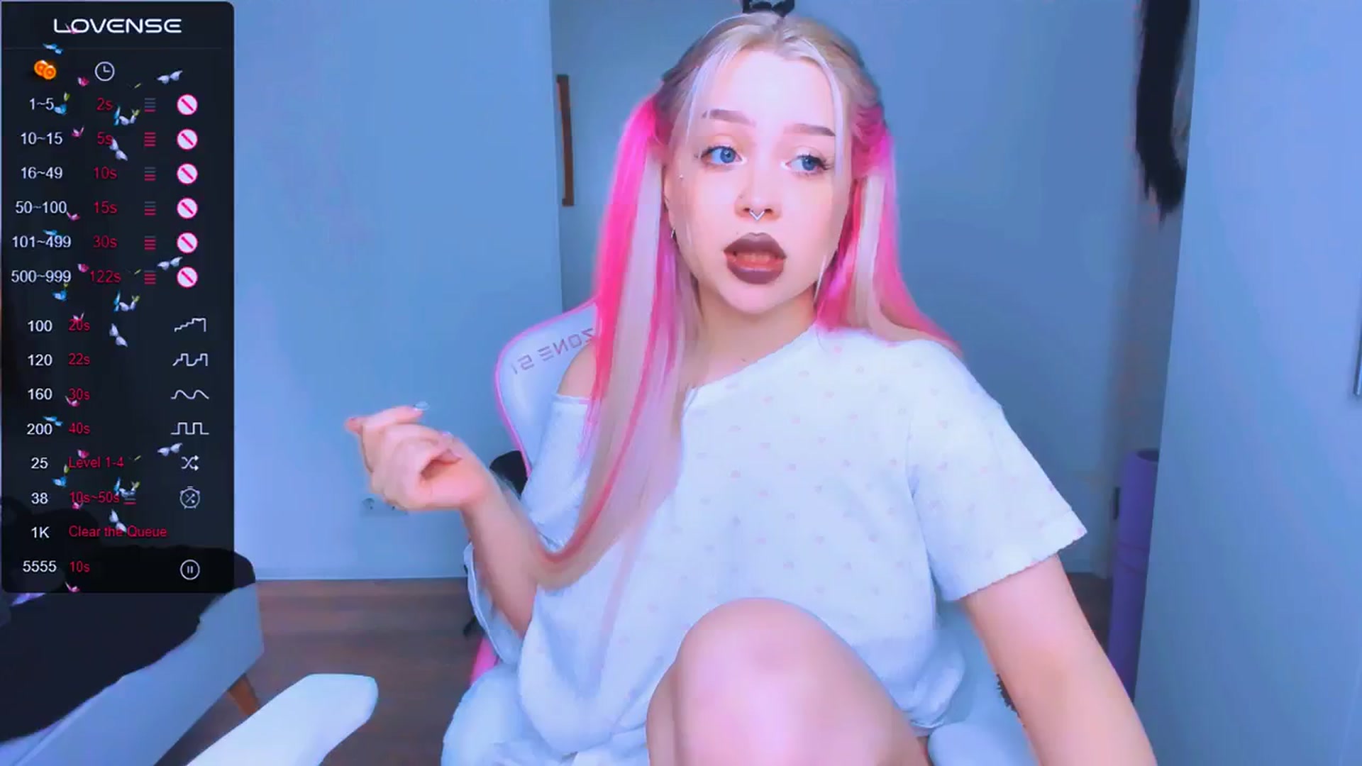 Gallery image thumbnail from MonaLauu's myfreecams stream on, 03/19/2025, 08:24 image 16 of 20