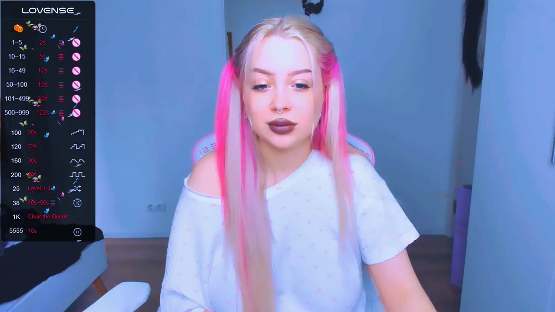 Gallery image thumbnail from MonaLauu's myfreecams stream on, 03/19/2025, 08:24 image 17 of 20