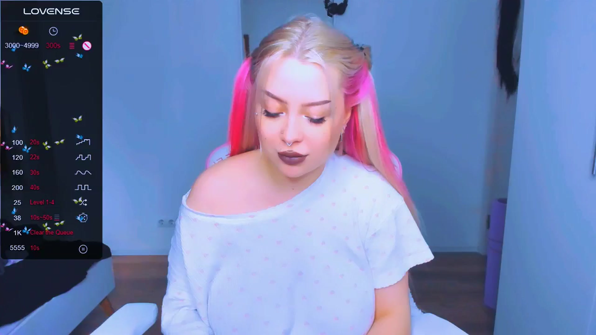 Gallery image thumbnail from MonaLauu's myfreecams stream on, 03/19/2025, 08:24 image 18 of 20