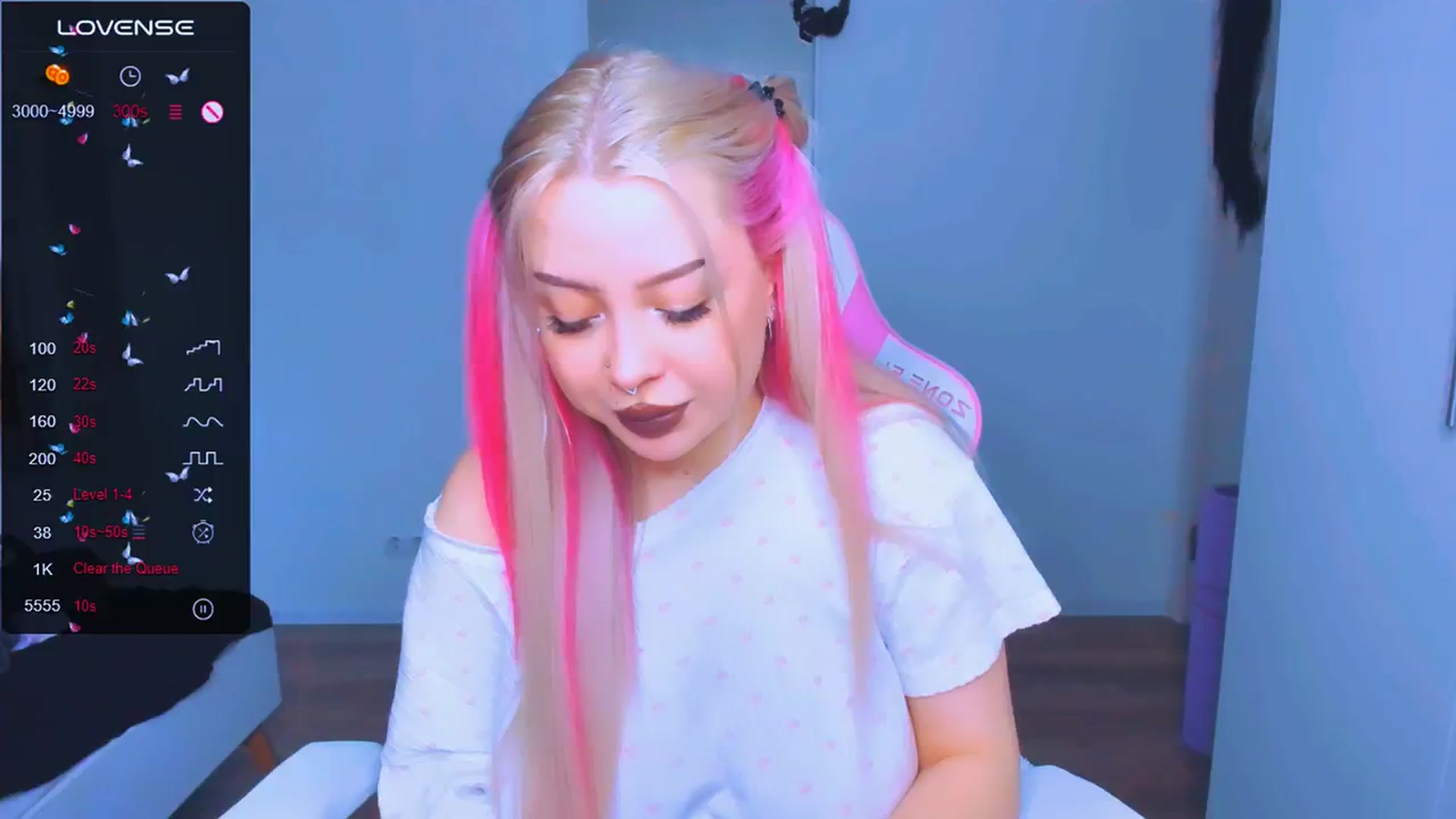Gallery image thumbnail from MonaLauu's myfreecams stream on, 03/19/2025, 08:24 image 20 of 20