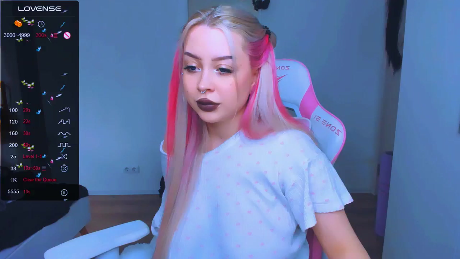 Gallery image thumbnail from MonaLauu's myfreecams stream on, 03/19/2025, 08:24 image 5 of 20