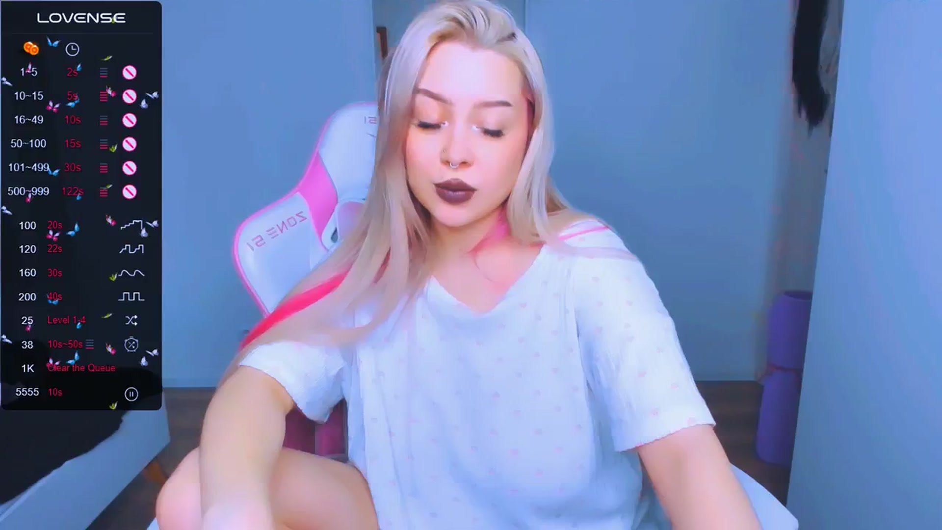 Gallery image thumbnail from MonaLauu's myfreecams stream on, 03/19/2025, 09:20 image 19 of 20