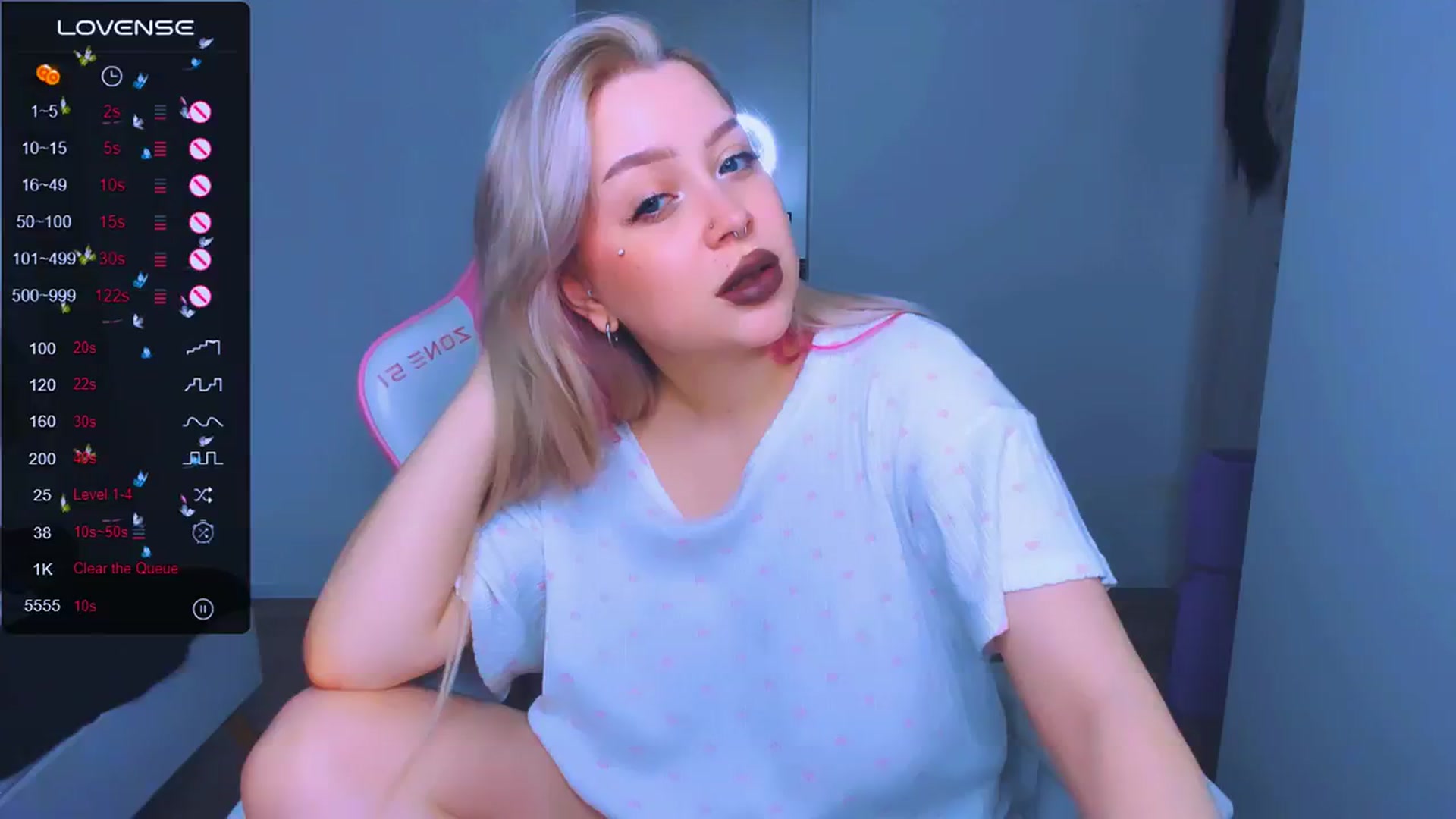 Gallery image thumbnail from MonaLauu's myfreecams stream on, 03/19/2025, 09:20 image 12 of 20