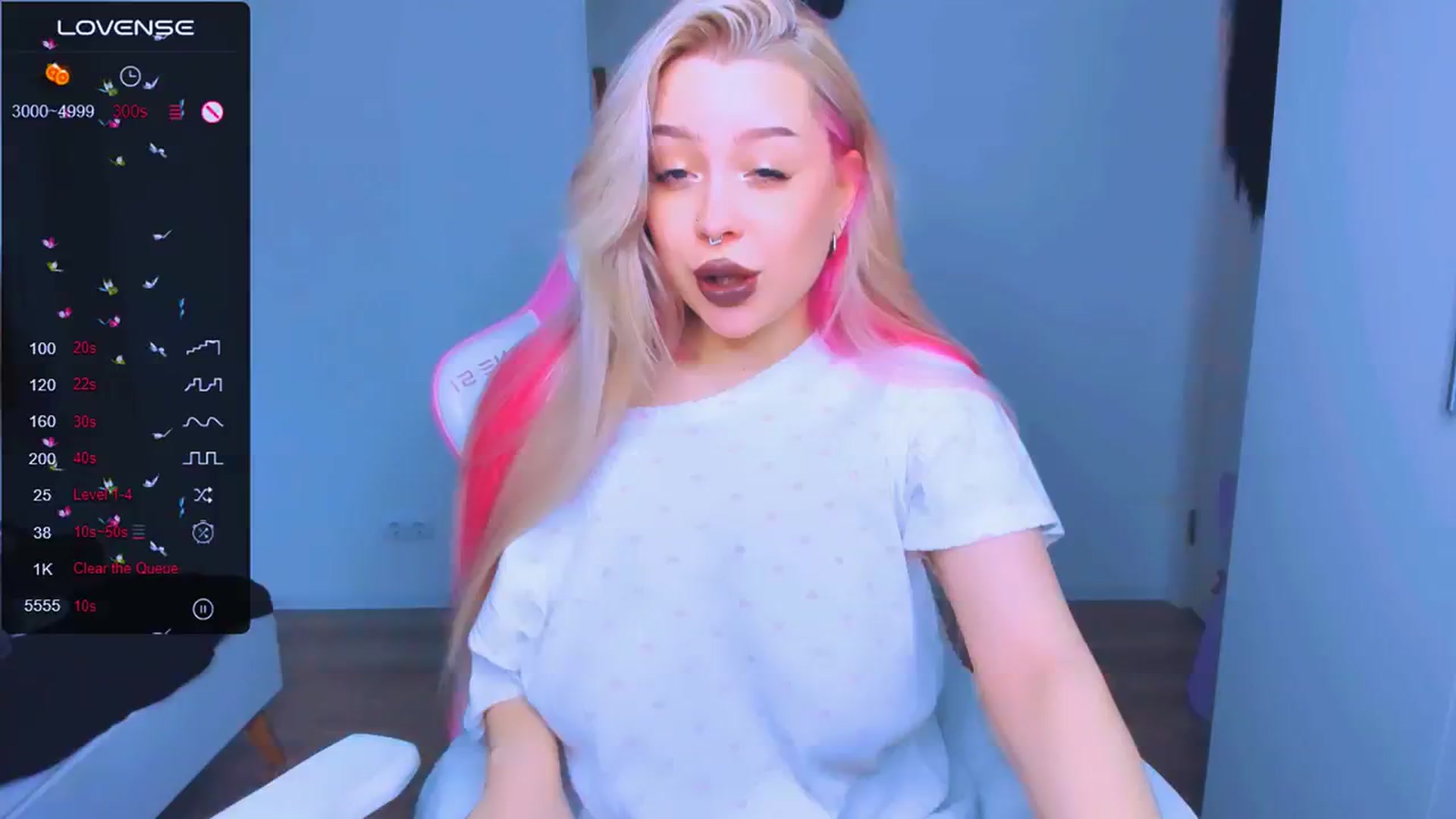 Gallery image thumbnail from MonaLauu's myfreecams stream on, 03/19/2025, 09:20 image 2 of 20