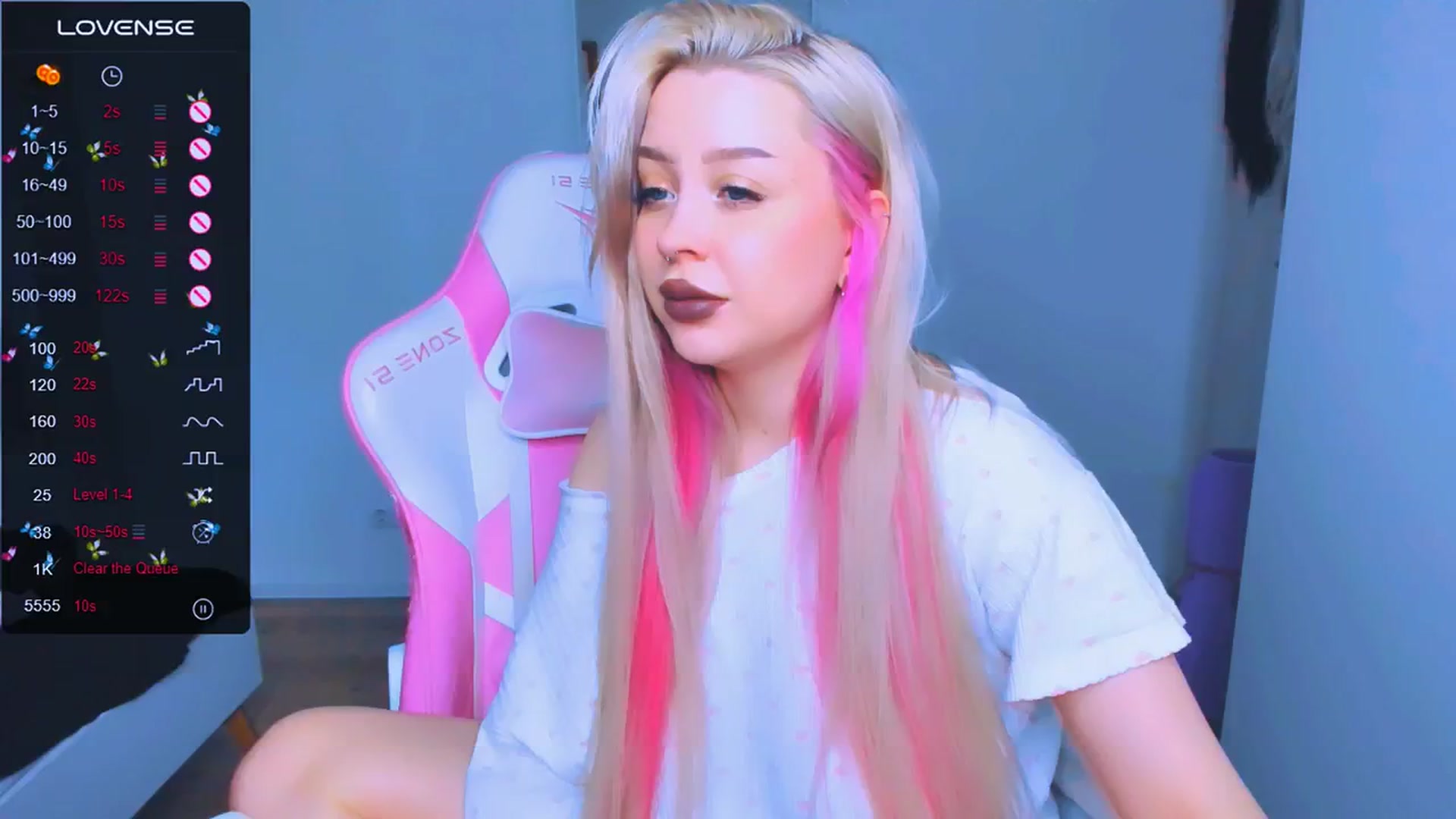 Gallery image thumbnail from MonaLauu's myfreecams stream on, 03/19/2025, 09:20 image 10 of 20