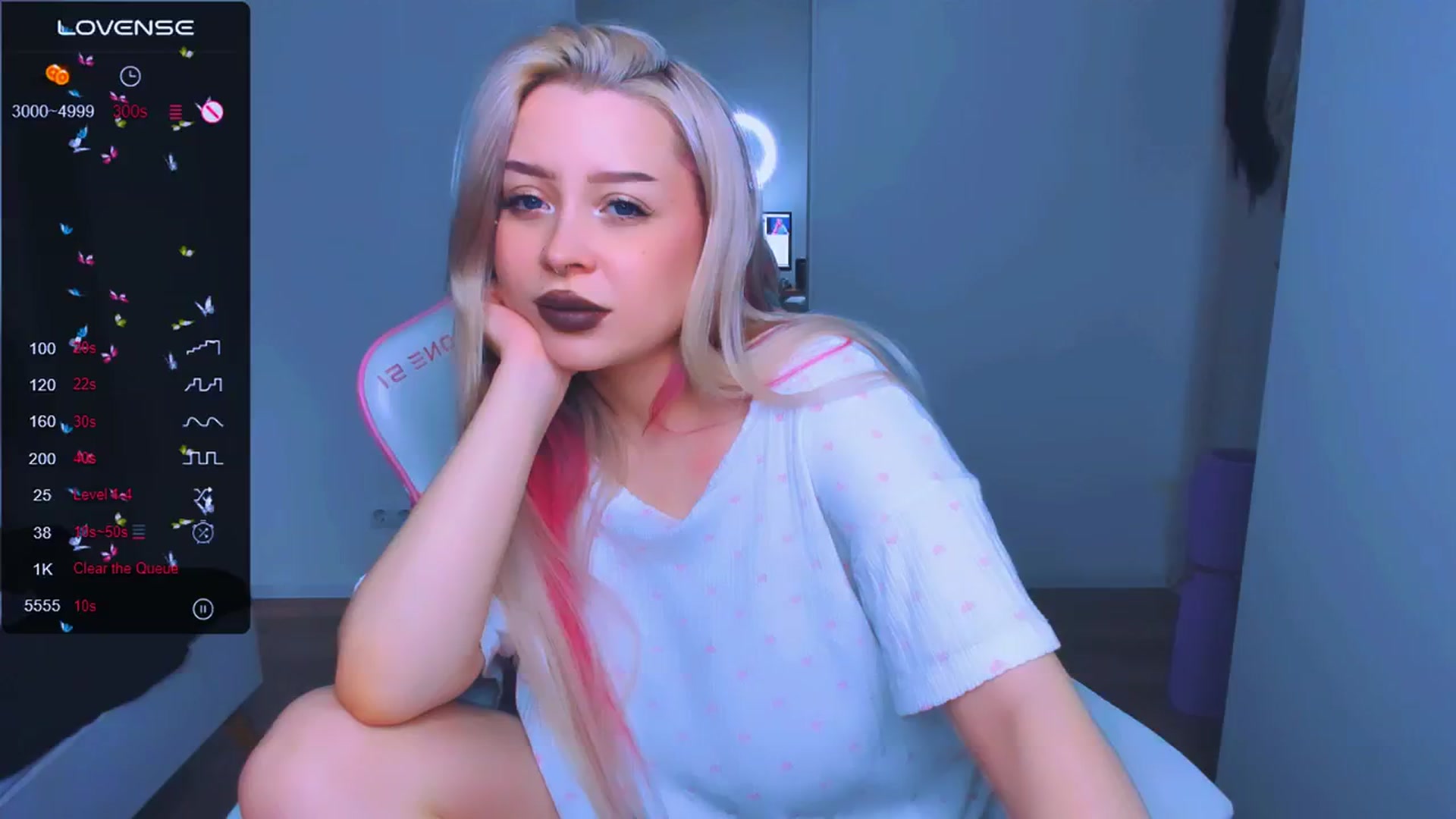 Gallery image thumbnail from MonaLauu's myfreecams stream on, 03/19/2025, 09:20 image 17 of 20