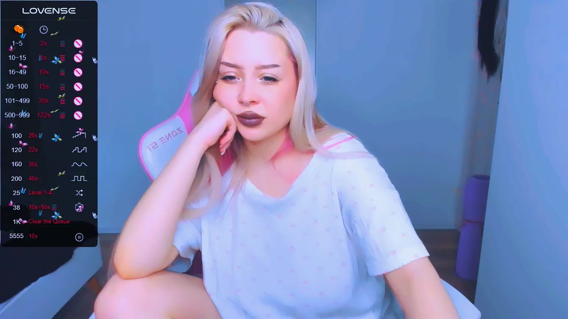 Gallery image thumbnail from MonaLauu's myfreecams stream on, 03/19/2025, 09:20 image 20 of 20