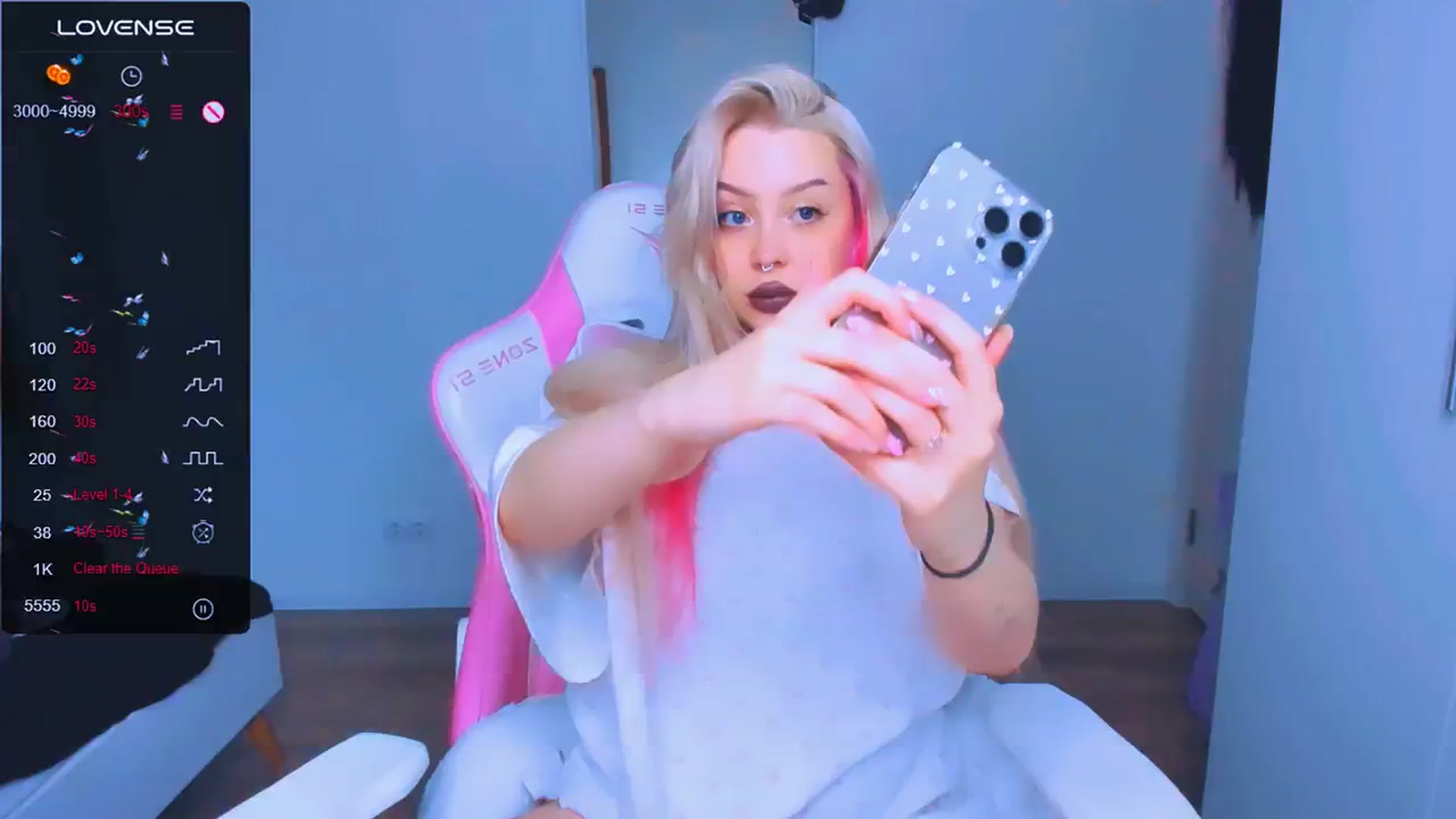 Gallery image thumbnail from MonaLauu's myfreecams stream on, 03/19/2025, 09:20 image 3 of 20