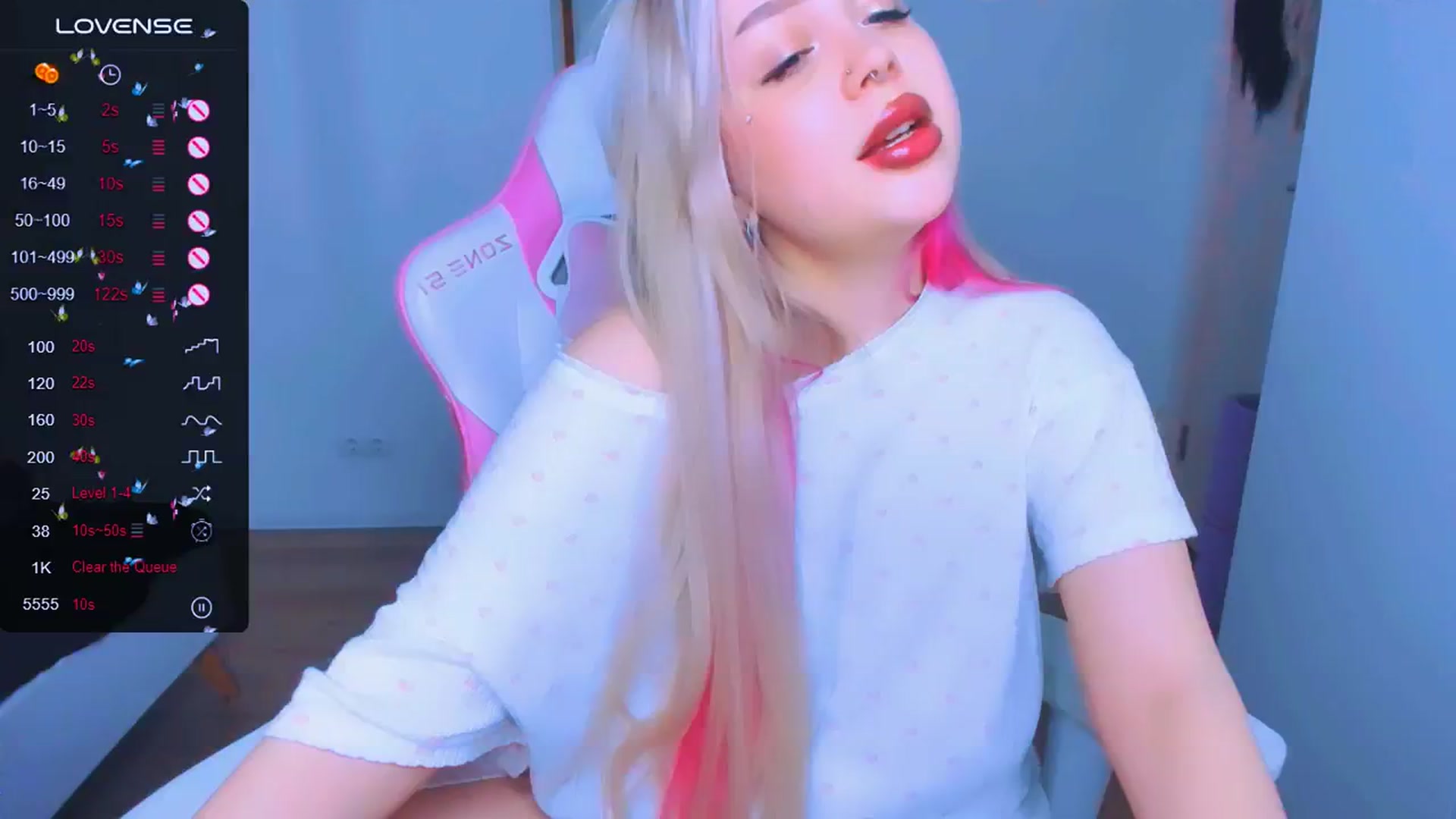 Gallery image thumbnail from MonaLauu's myfreecams stream on, 03/19/2025, 12:00 image 16 of 20