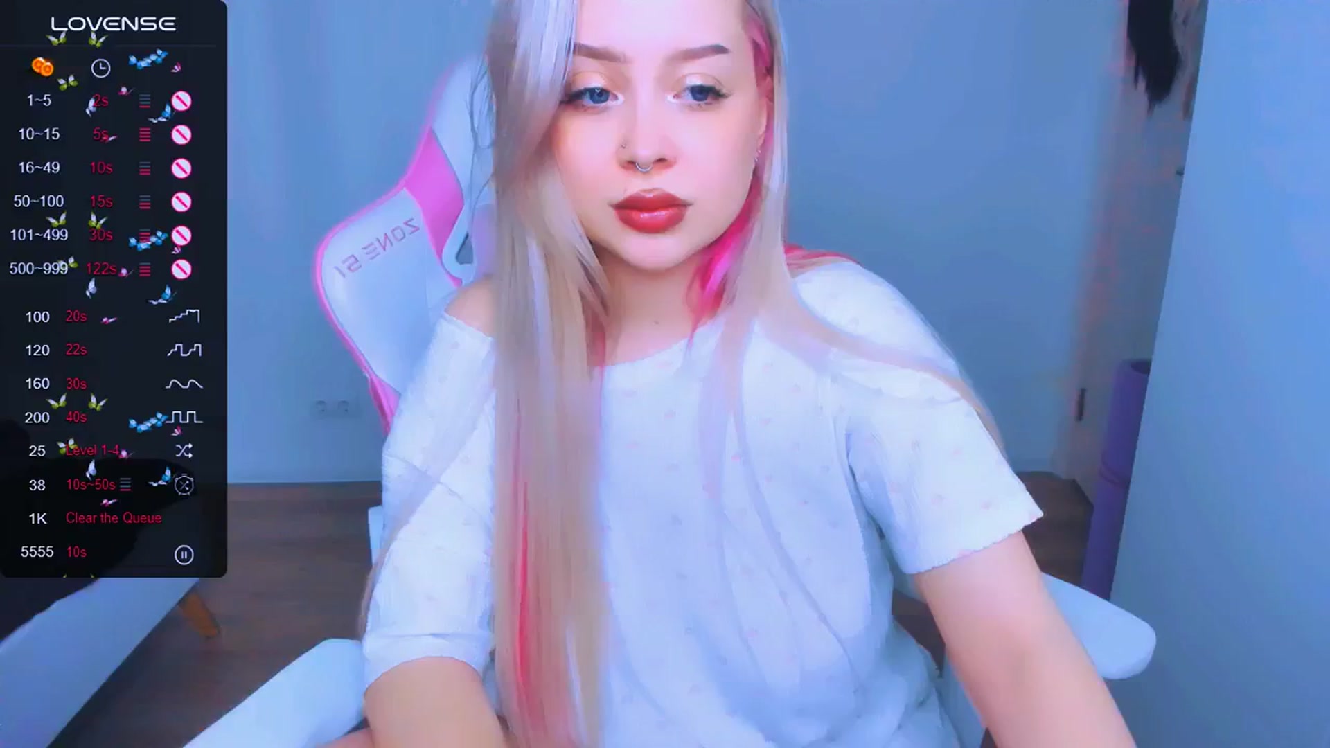 Gallery image thumbnail from MonaLauu's myfreecams stream on, 03/19/2025, 12:00 image 7 of 20