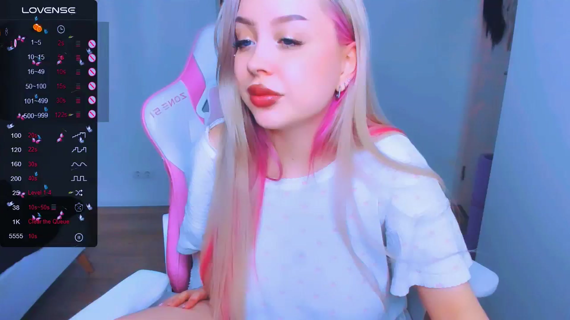 Gallery image thumbnail from MonaLauu's myfreecams stream on, 03/19/2025, 12:00 image 4 of 20