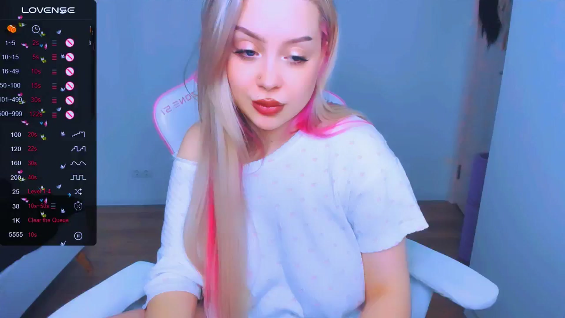 Gallery image thumbnail from MonaLauu's myfreecams stream on, 03/19/2025, 12:00 image 17 of 20