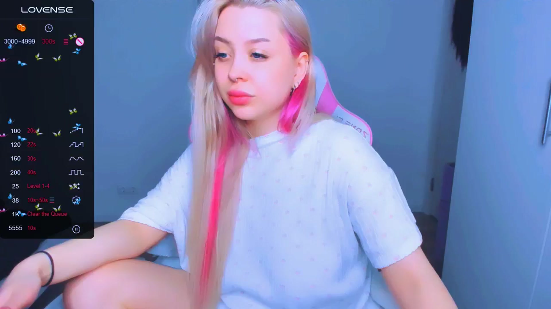 Gallery image thumbnail from MonaLauu's myfreecams stream on, 03/19/2025, 19:19 image 6 of 20