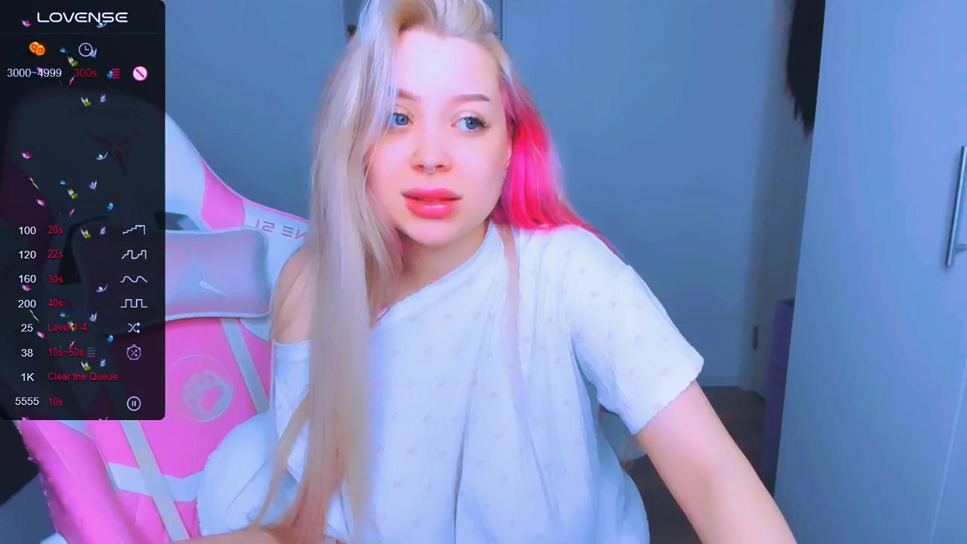 Gallery image thumbnail from MonaLauu's myfreecams stream on, 03/19/2025, 19:19 image 3 of 20