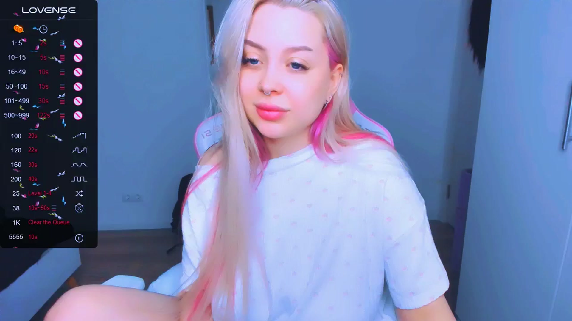 Gallery image thumbnail from MonaLauu's myfreecams stream on, 03/19/2025, 19:19 image 16 of 20