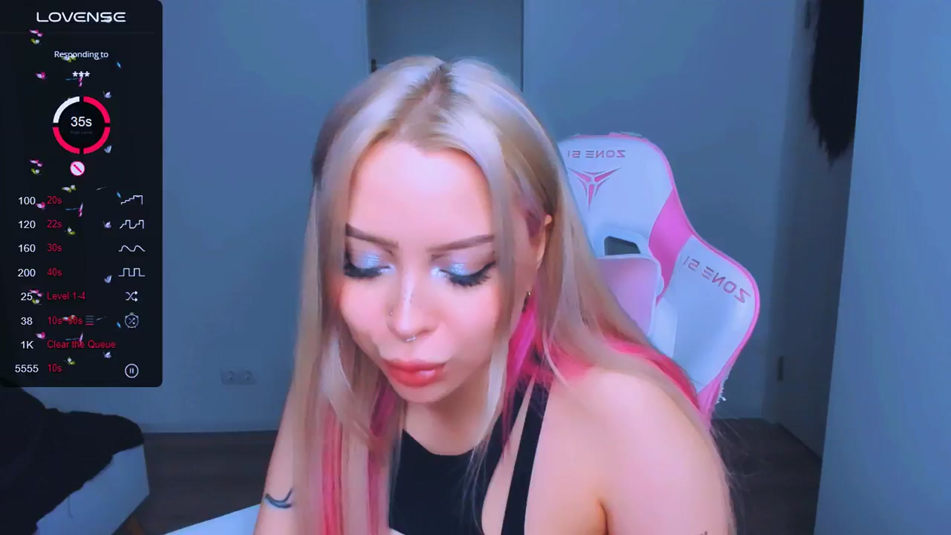 Gallery image thumbnail from MonaLauu's myfreecams stream on, 03/20/2025, 17:17 image 5 of 20