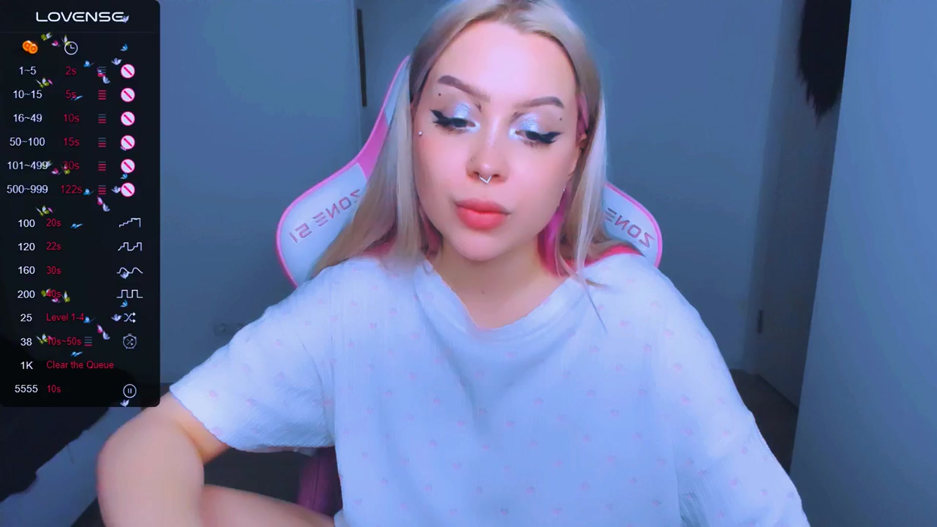 Gallery image thumbnail from MonaLauu's myfreecams stream on, 03/20/2025, 18:08 image 8 of 20