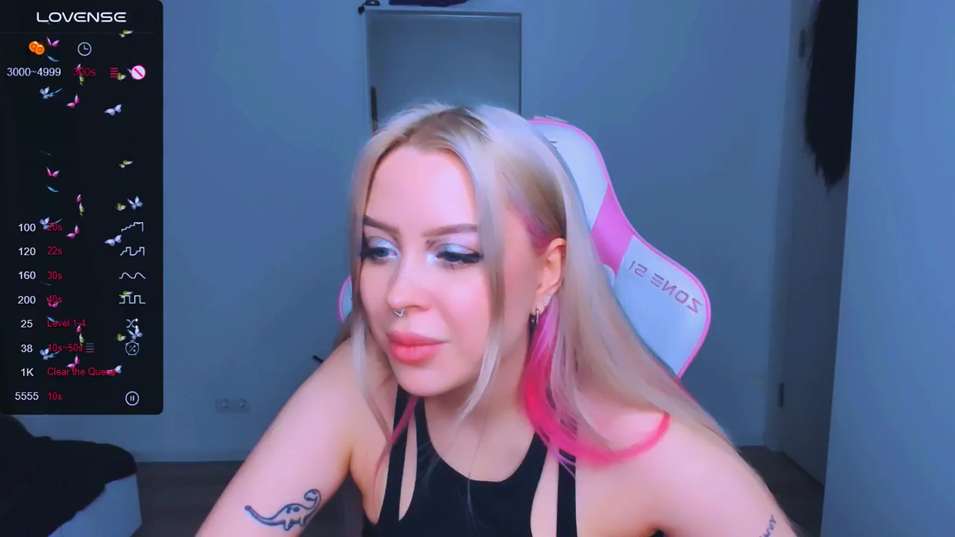Gallery image thumbnail from MonaLauu's myfreecams stream on, 03/20/2025, 18:08 image 3 of 20
