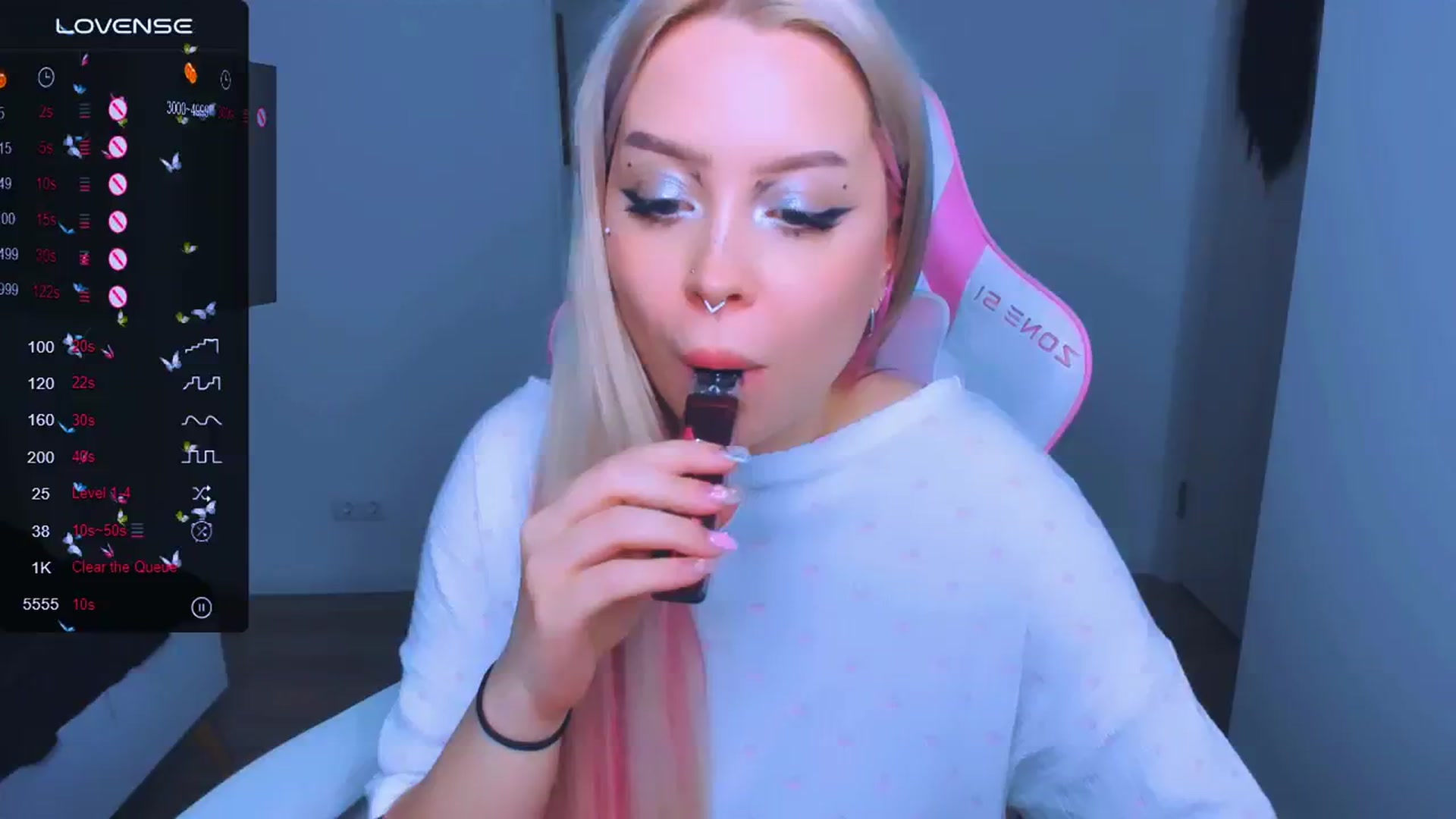 Gallery image thumbnail from MonaLauu's myfreecams stream on, 03/20/2025, 18:08 image 19 of 20