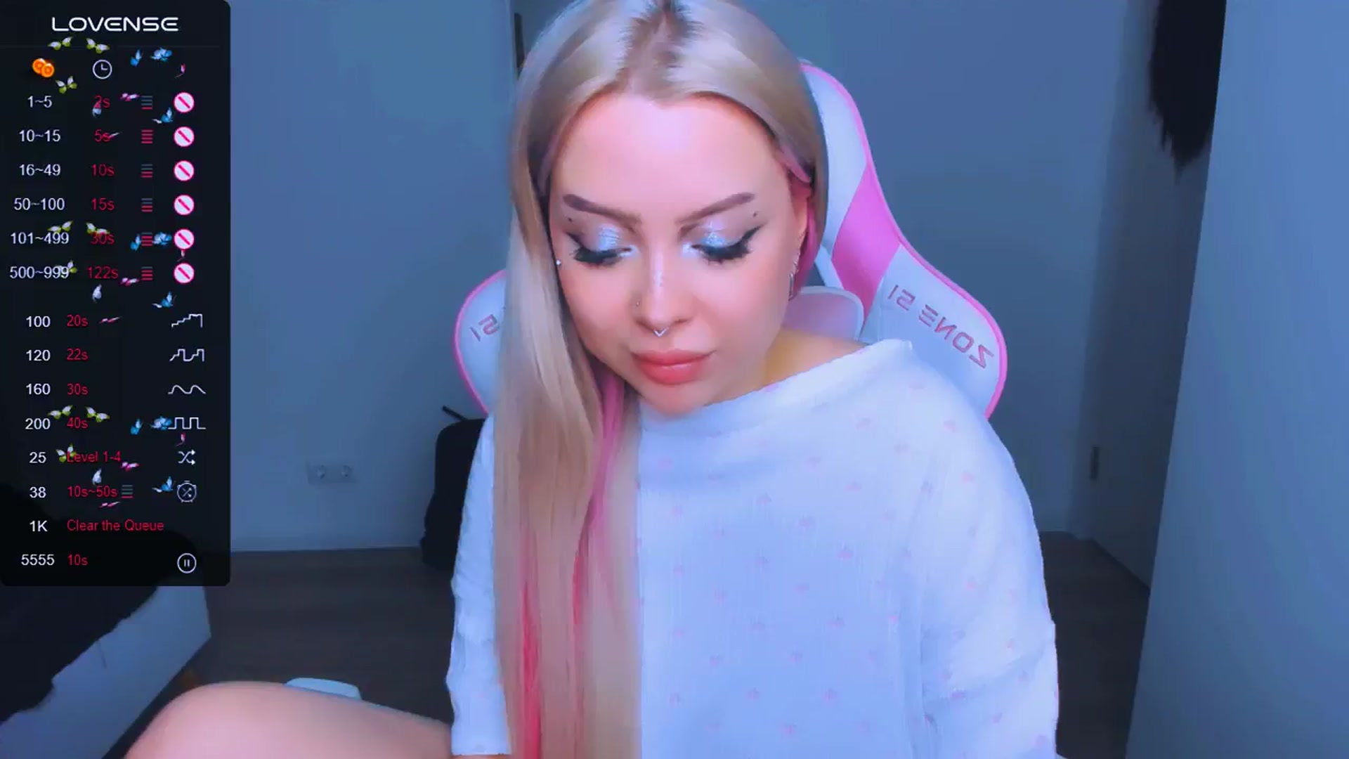 Gallery image thumbnail from MonaLauu's myfreecams stream on, 03/20/2025, 18:08 image 15 of 20