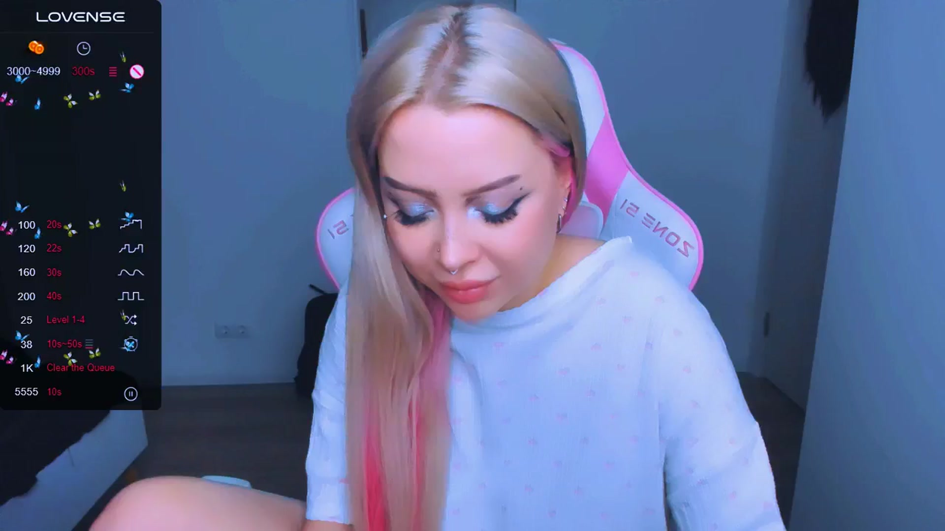 Gallery image thumbnail from MonaLauu's myfreecams stream on, 03/20/2025, 18:08 image 14 of 20