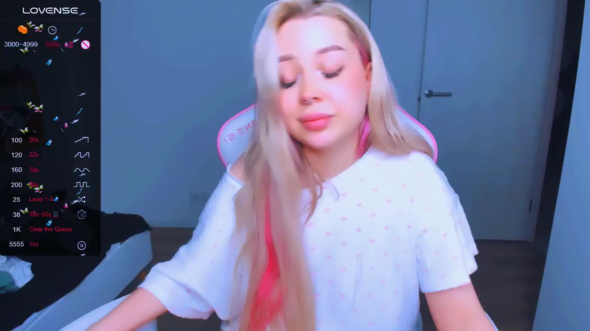 Gallery image thumbnail from MonaLauu's myfreecams stream on, 03/24/2025, 24:03 image 17 of 20