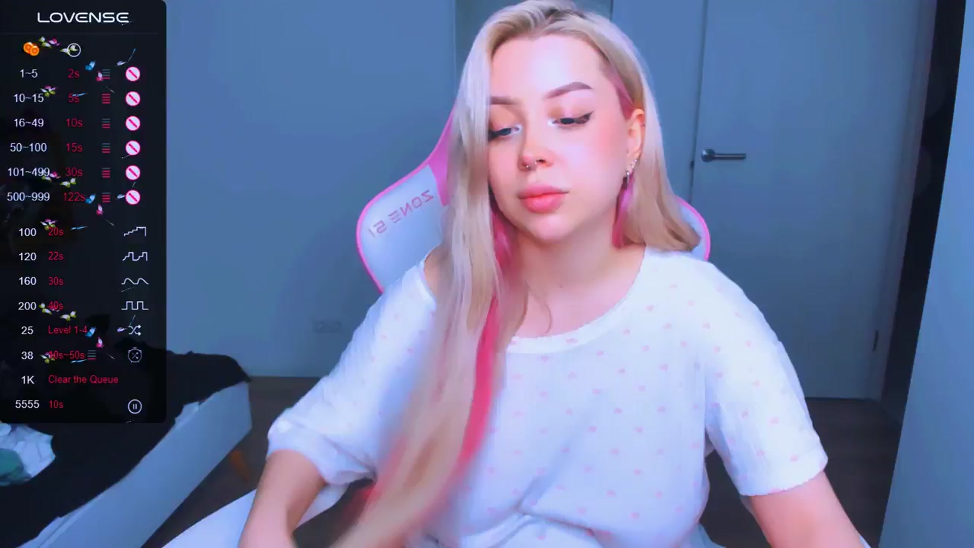 Gallery image thumbnail from MonaLauu's myfreecams stream on, 03/24/2025, 24:03 image 12 of 20