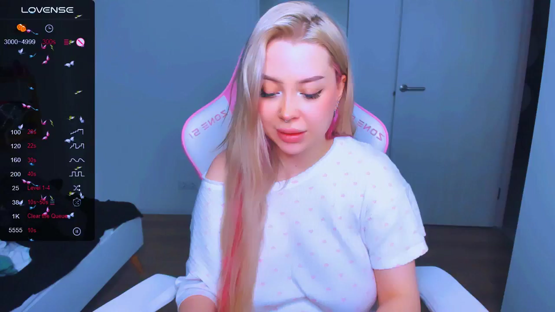 Gallery image thumbnail from MonaLauu's myfreecams stream on, 03/24/2025, 24:03 image 15 of 20