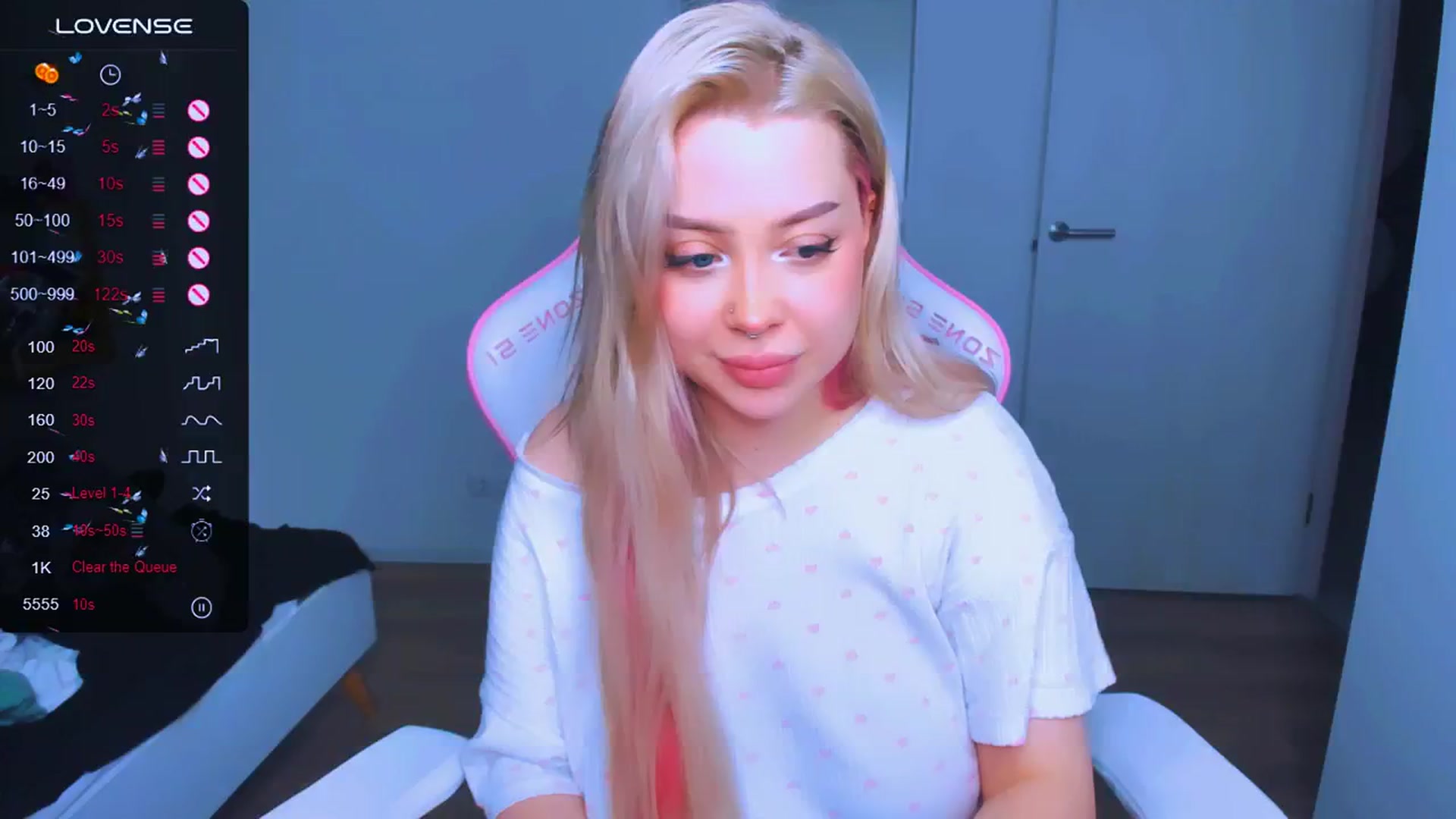 Gallery image thumbnail from MonaLauu's myfreecams stream on, 03/24/2025, 24:03 image 16 of 20