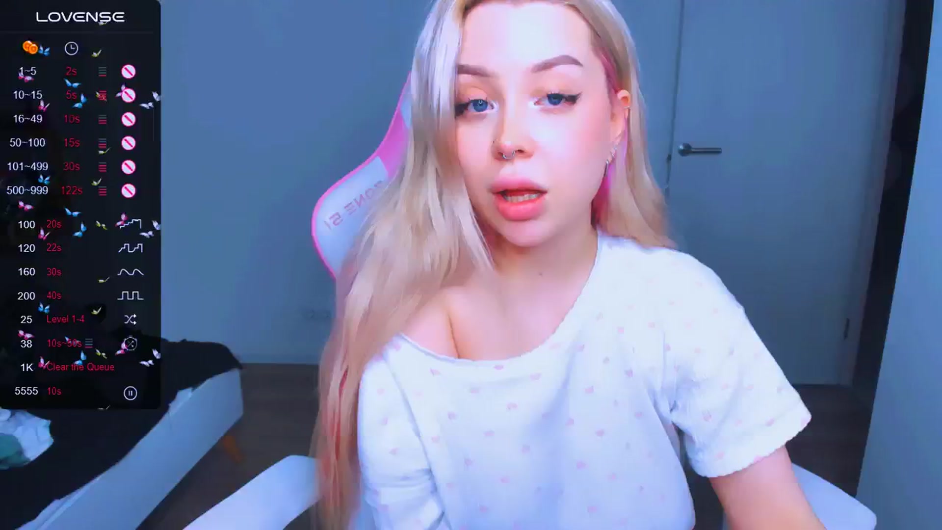 Gallery image thumbnail from MonaLauu's myfreecams stream on, 03/24/2025, 24:03 image 19 of 20